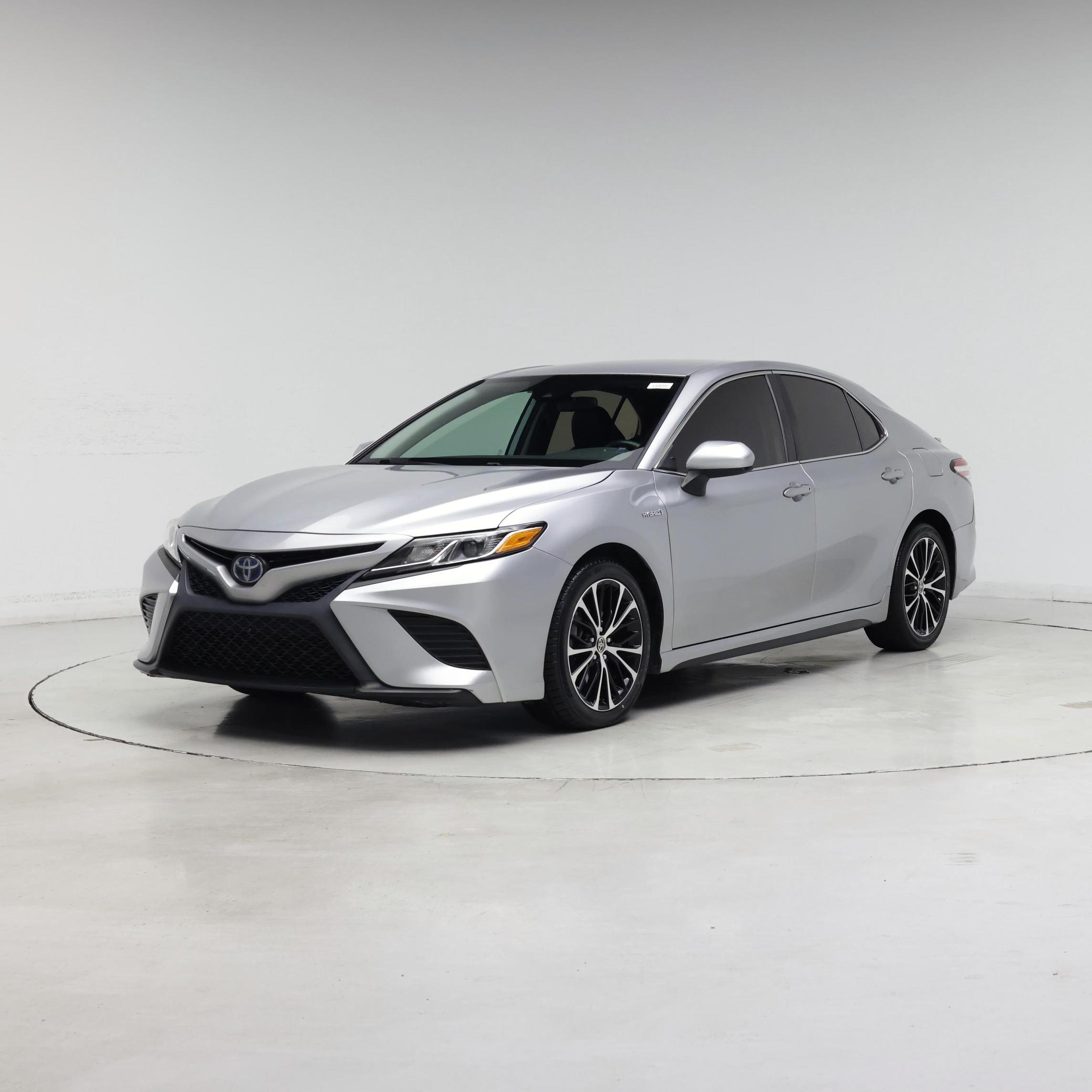 Thumbnail: 2020 Toyota Camry - 4