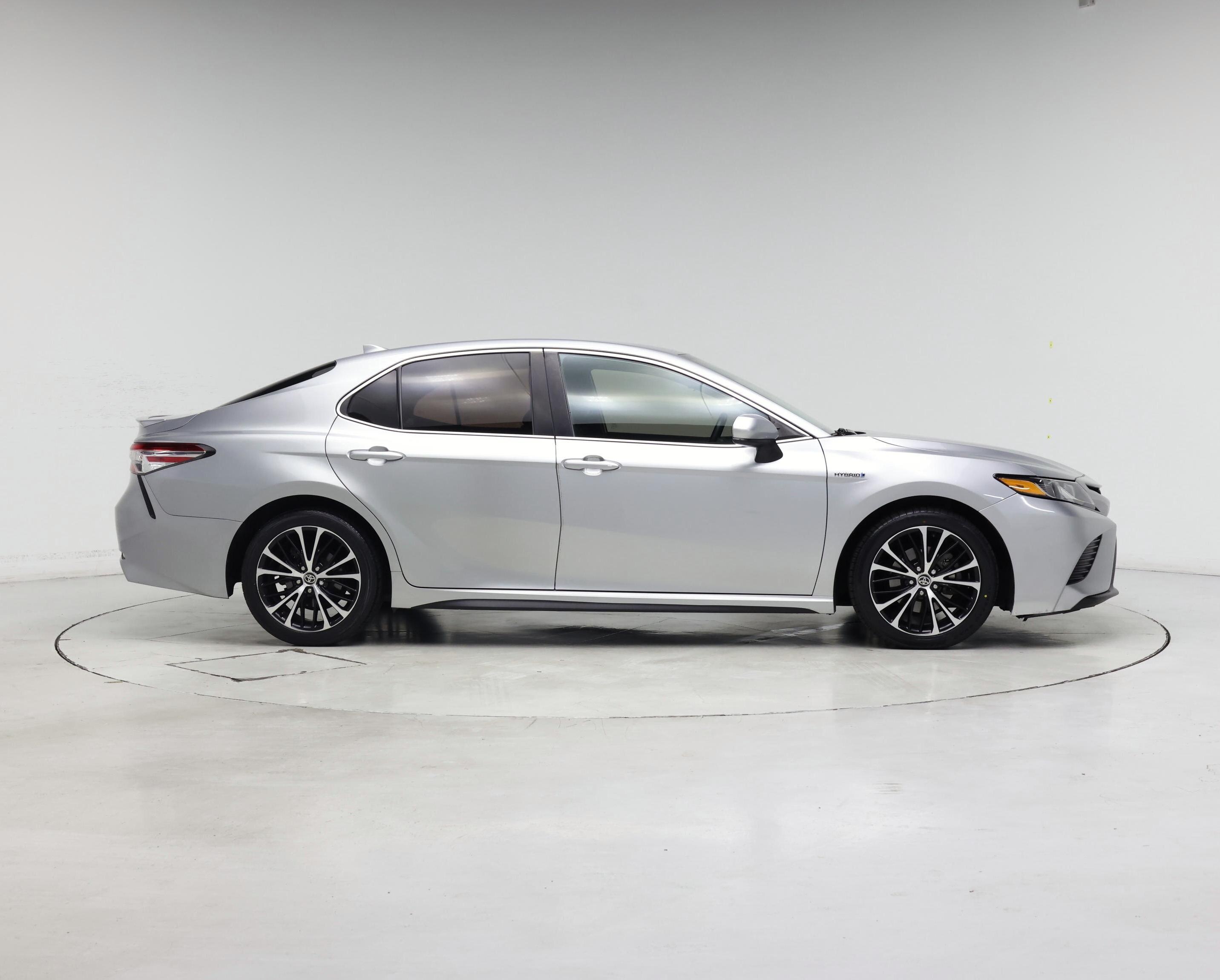 Thumbnail: 2020 Toyota Camry - 7