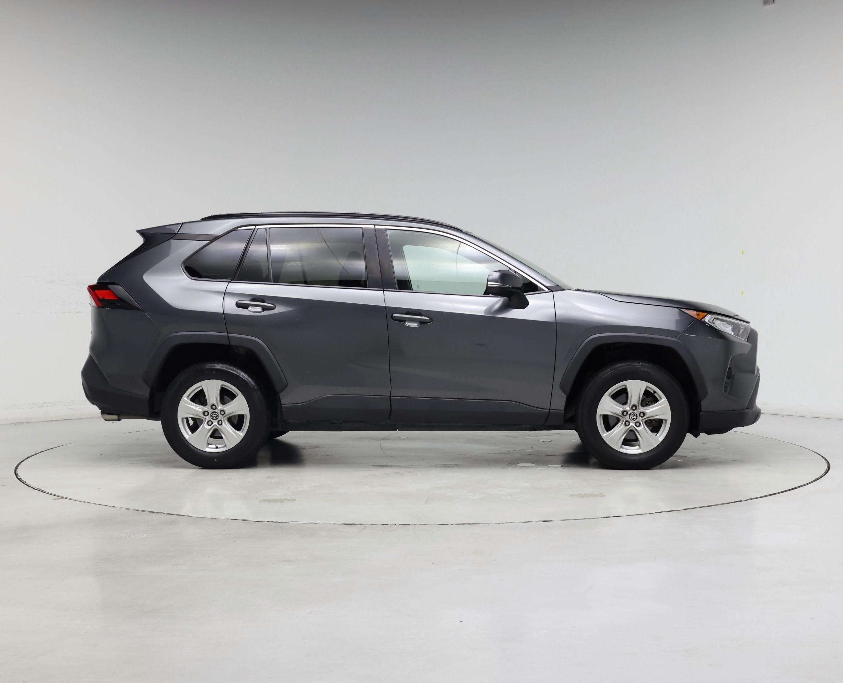 Thumbnail: 2021 Toyota RAV4 - 7
