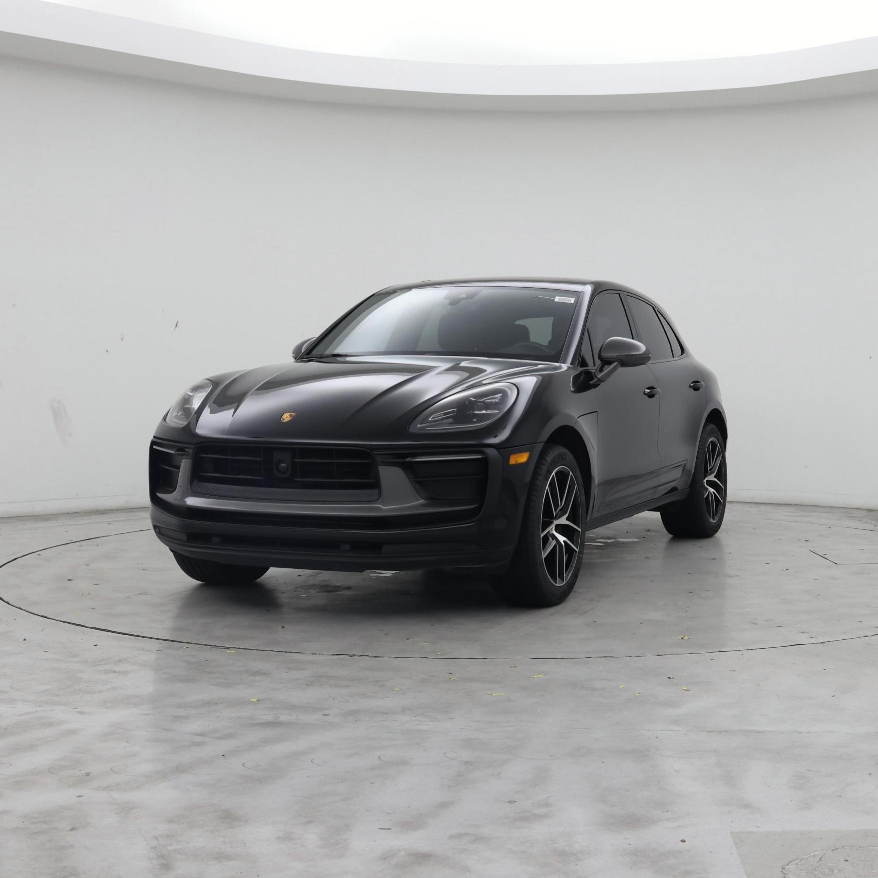 Thumbnail: 2023 Porsche Macan - 4