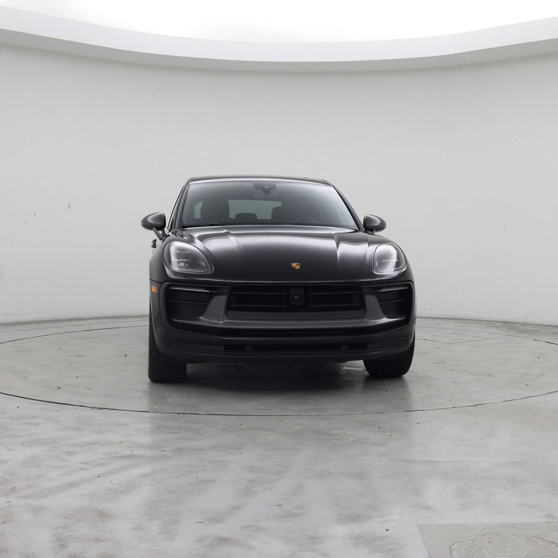 Thumbnail: 2023 Porsche Macan - 5