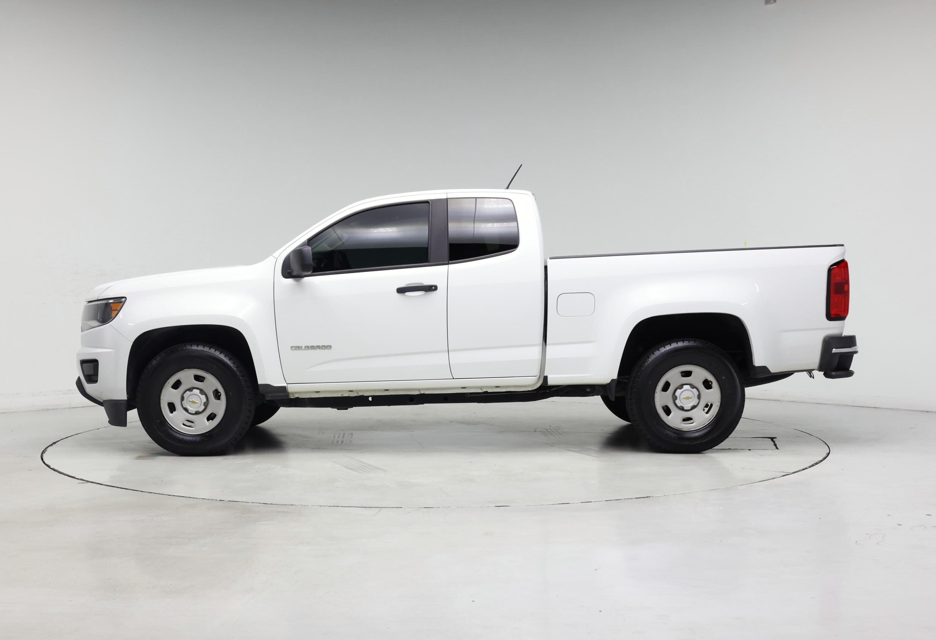 Thumbnail: 2016 Chevrolet Colorado - 3