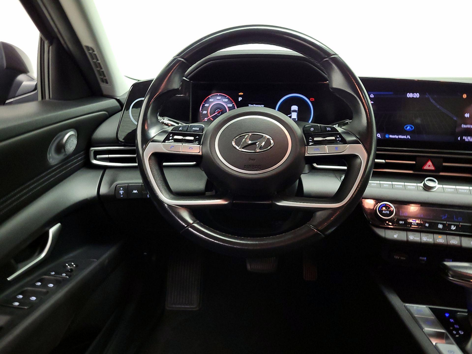 Thumbnail: 2023 Hyundai Elantra - 10
