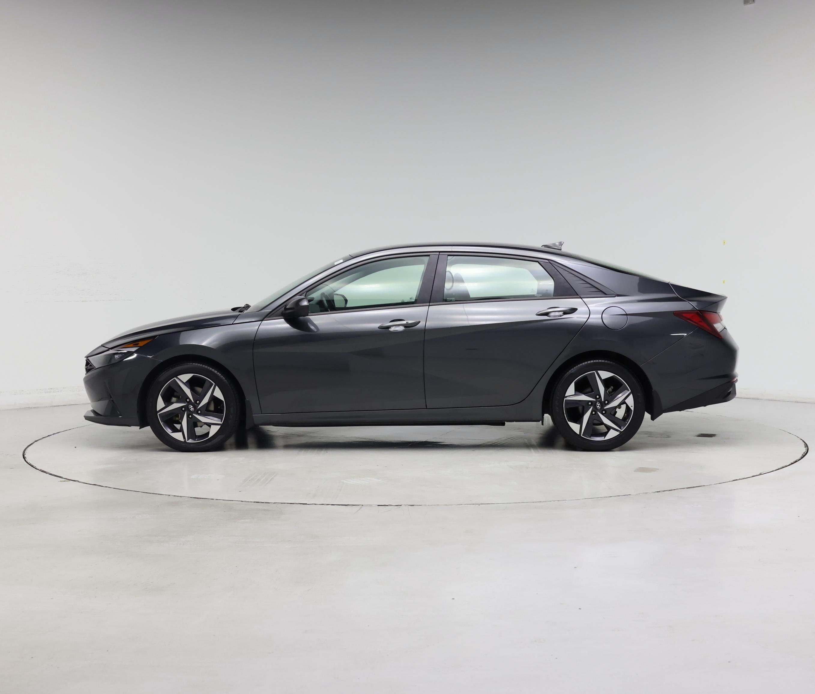 Thumbnail: 2023 Hyundai Elantra - 3