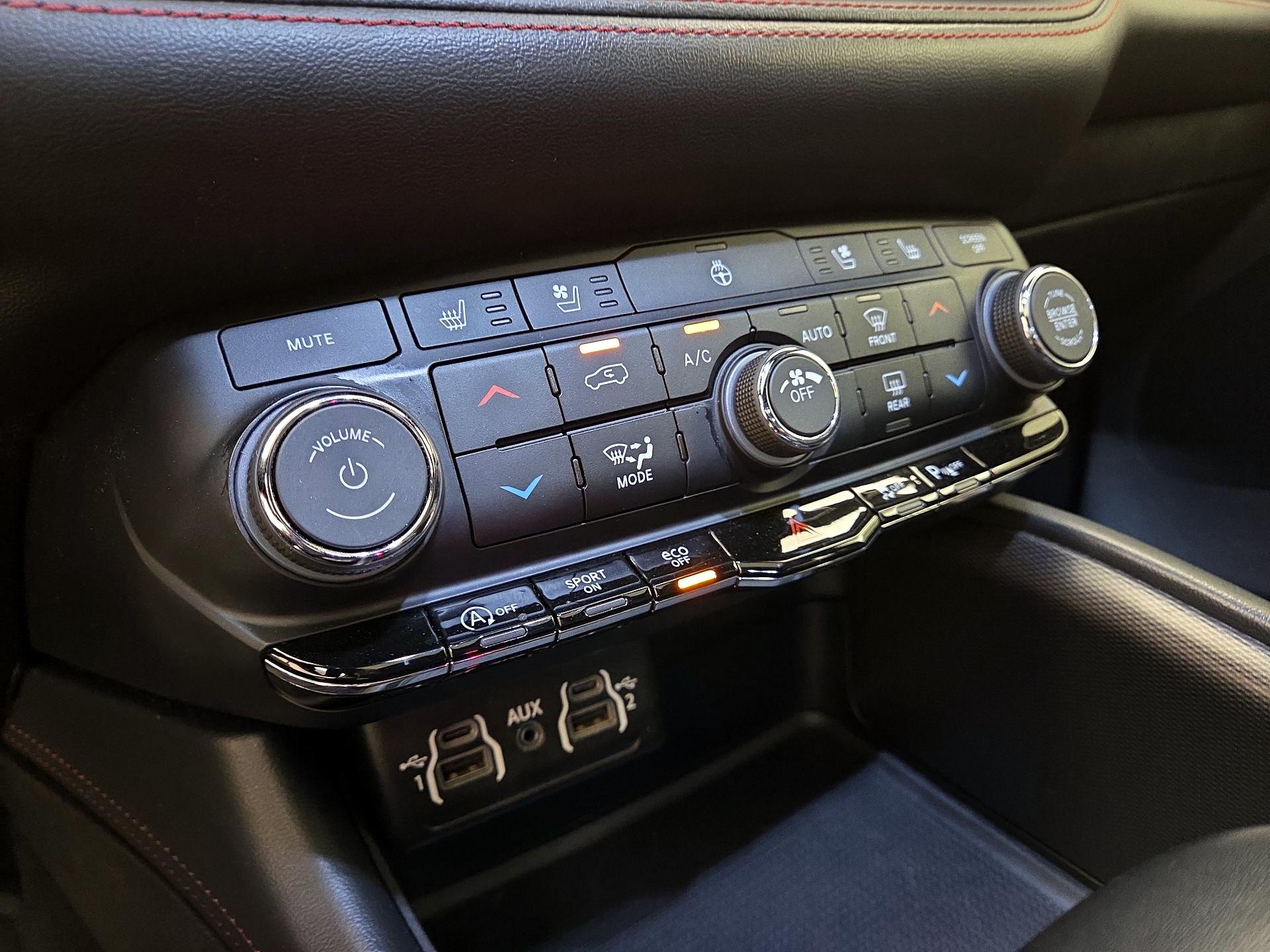 Thumbnail: 2023 Dodge Durango - 17