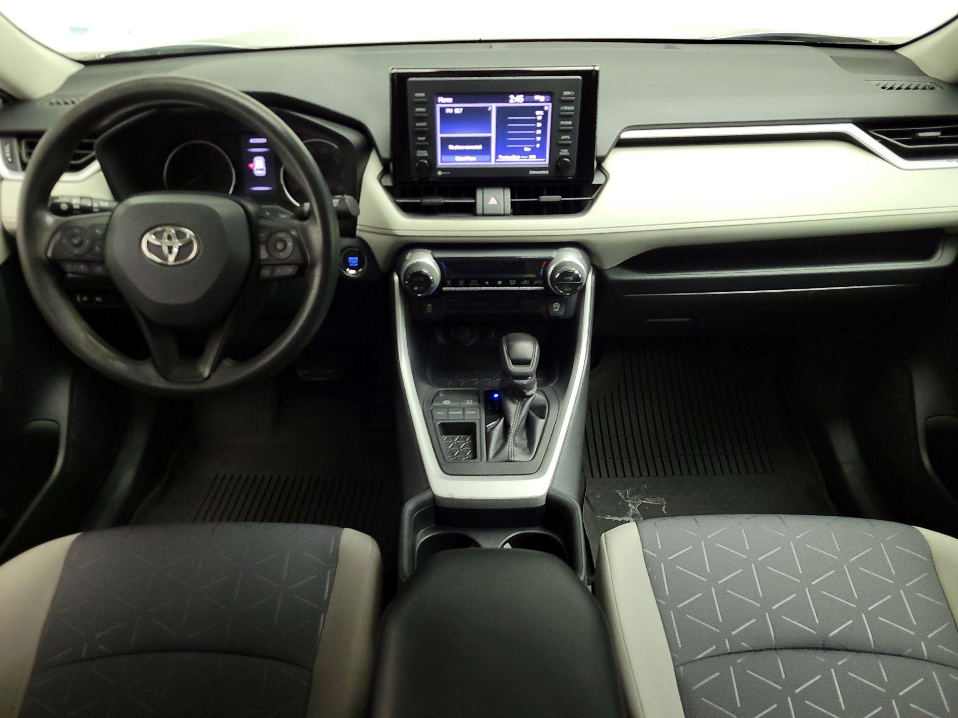 Thumbnail: 2021 Toyota RAV4 - 9