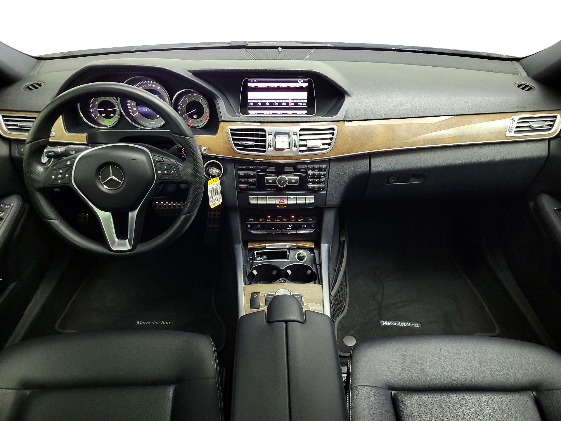 Thumbnail: 2015 Mercedes-Benz E-Class - 9
