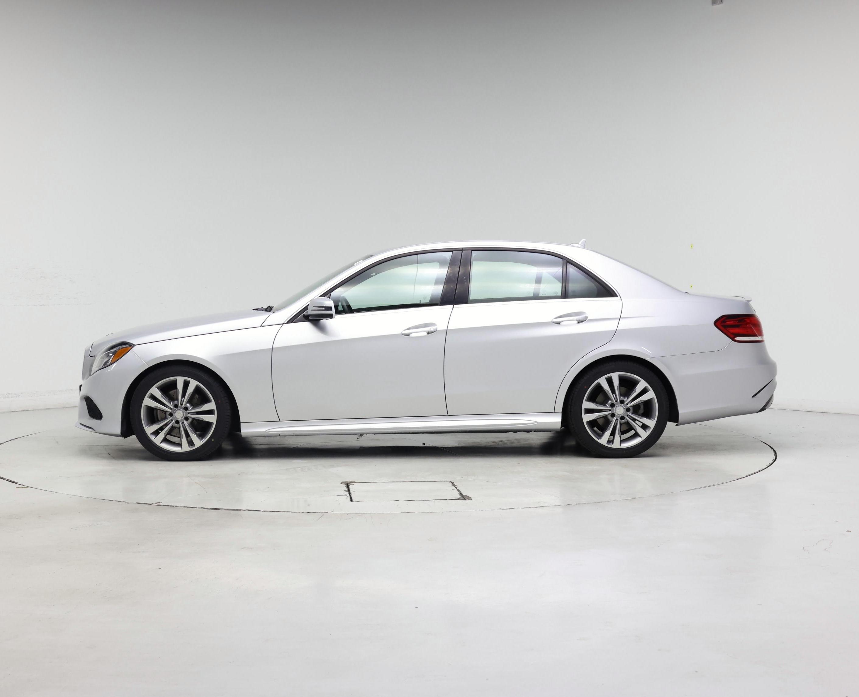 Thumbnail: 2015 Mercedes-Benz E-Class - 3