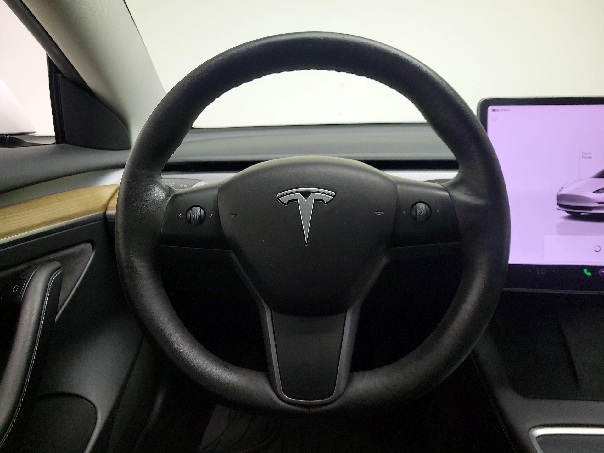 Thumbnail: 2023 Tesla Model 3 - 10