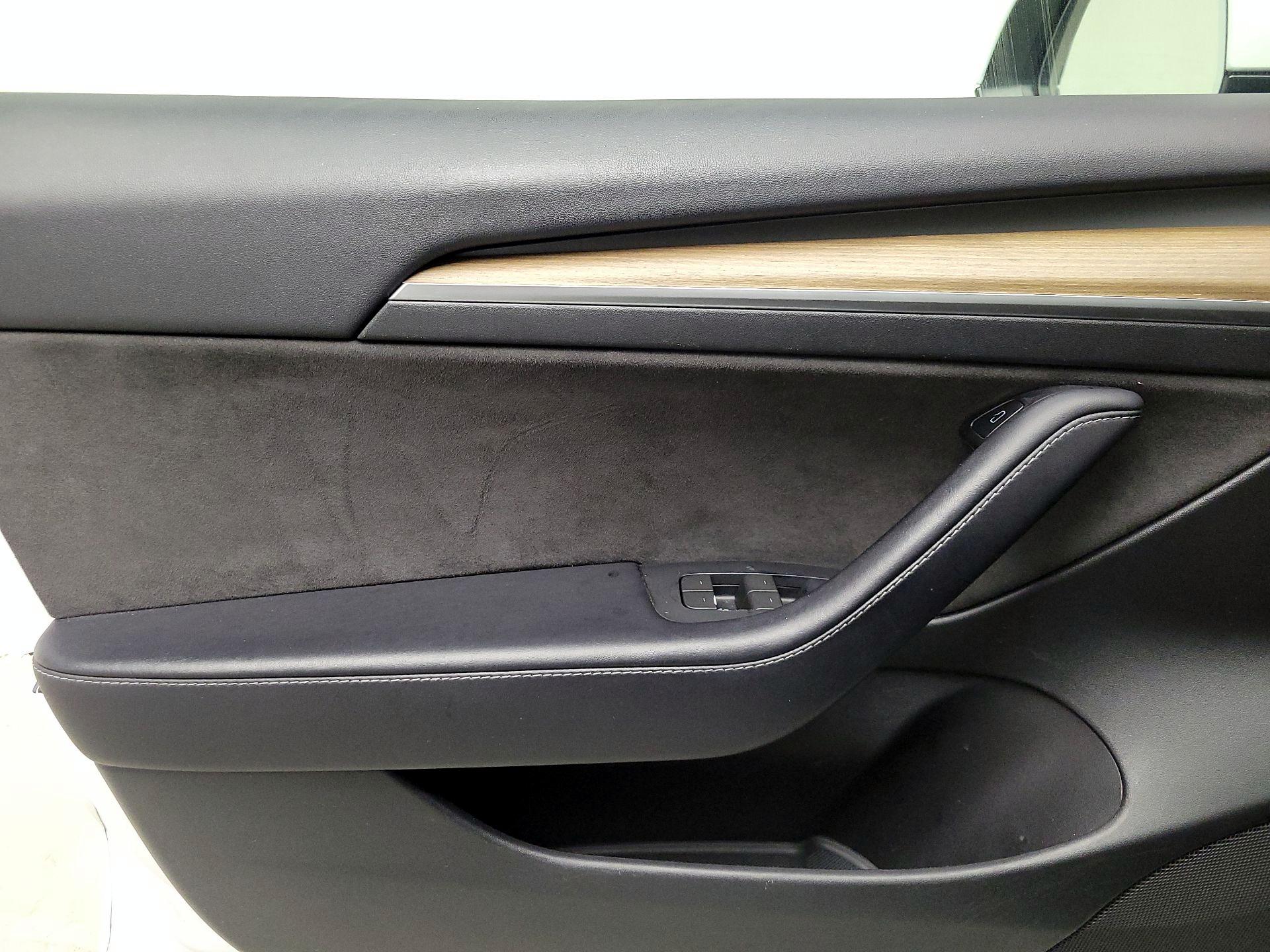 Thumbnail: 2023 Tesla Model 3 - 12