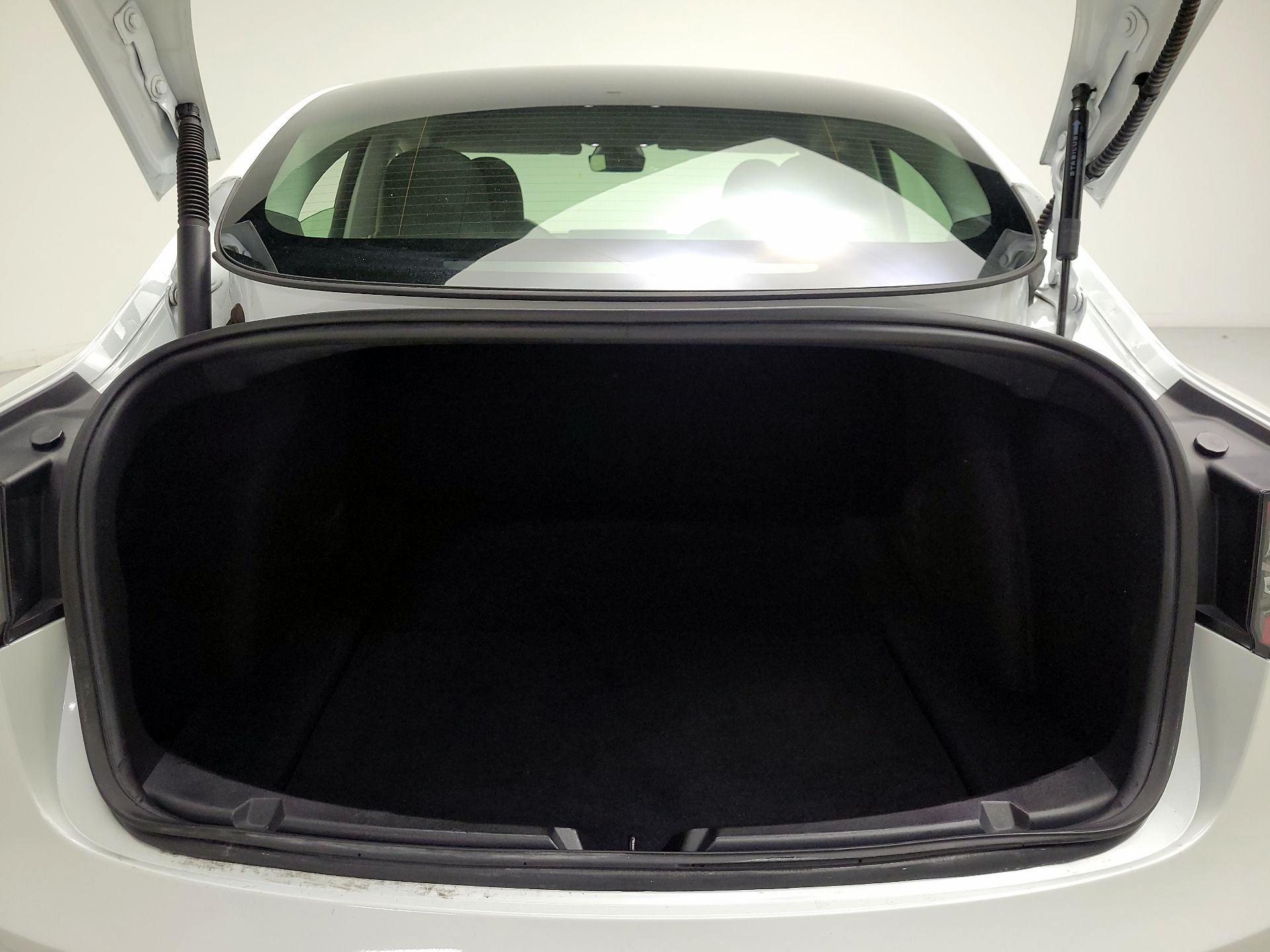 Thumbnail: 2023 Tesla Model 3 - 20