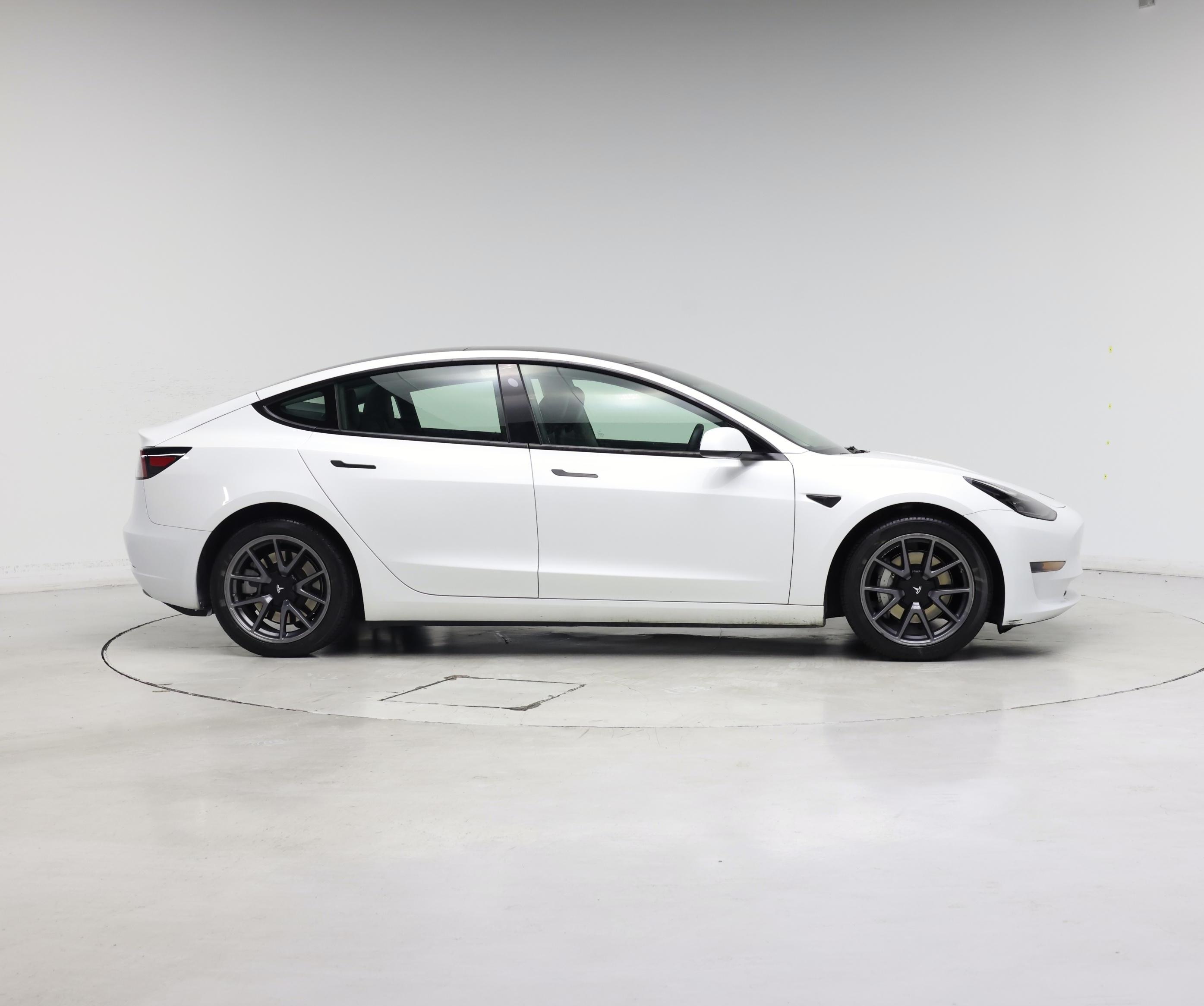 Thumbnail: 2023 Tesla Model 3 - 7