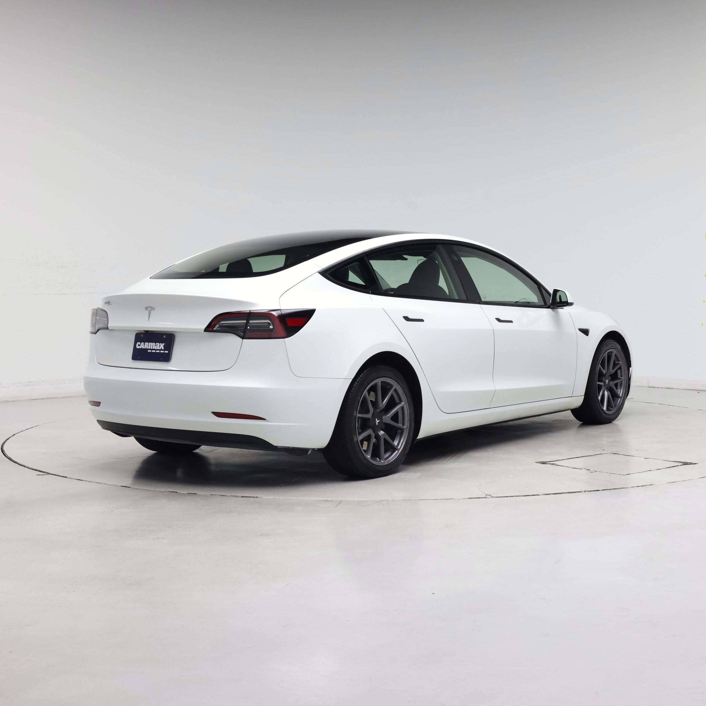Thumbnail: 2023 Tesla Model 3 - 8