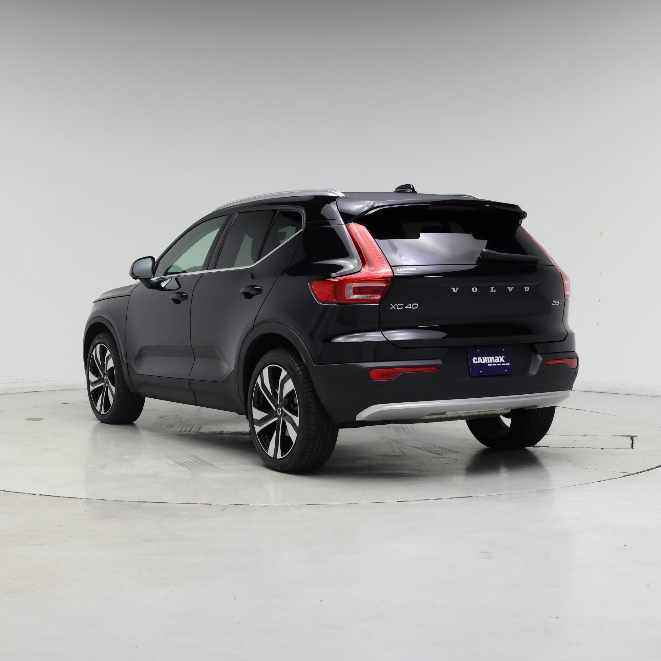 Thumbnail: 2024 Volvo XC40 - 2
