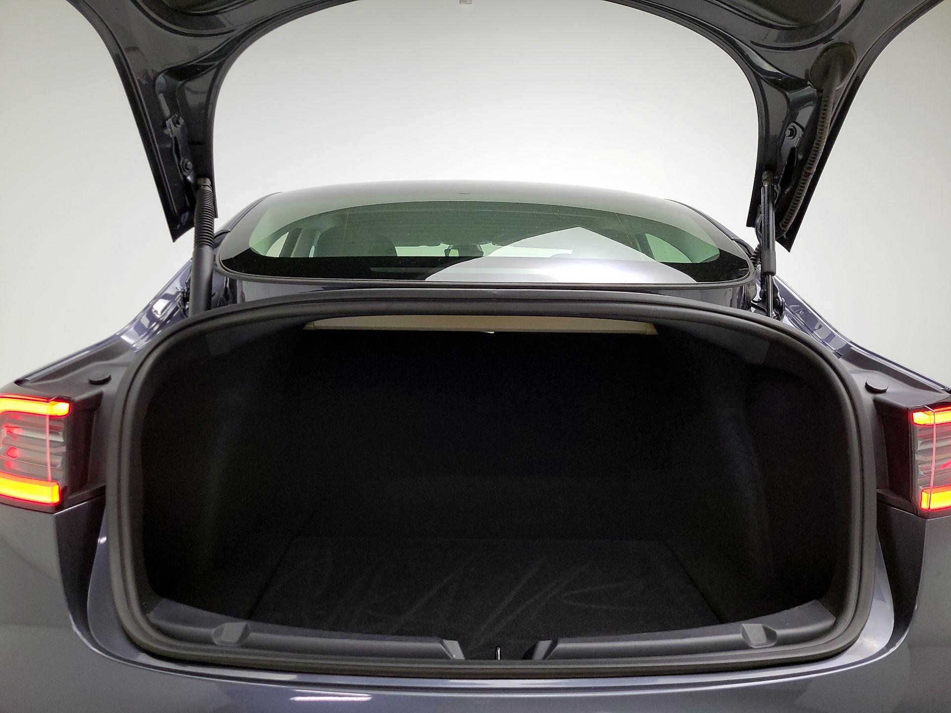 Thumbnail: 2023 Tesla Model 3 - 20
