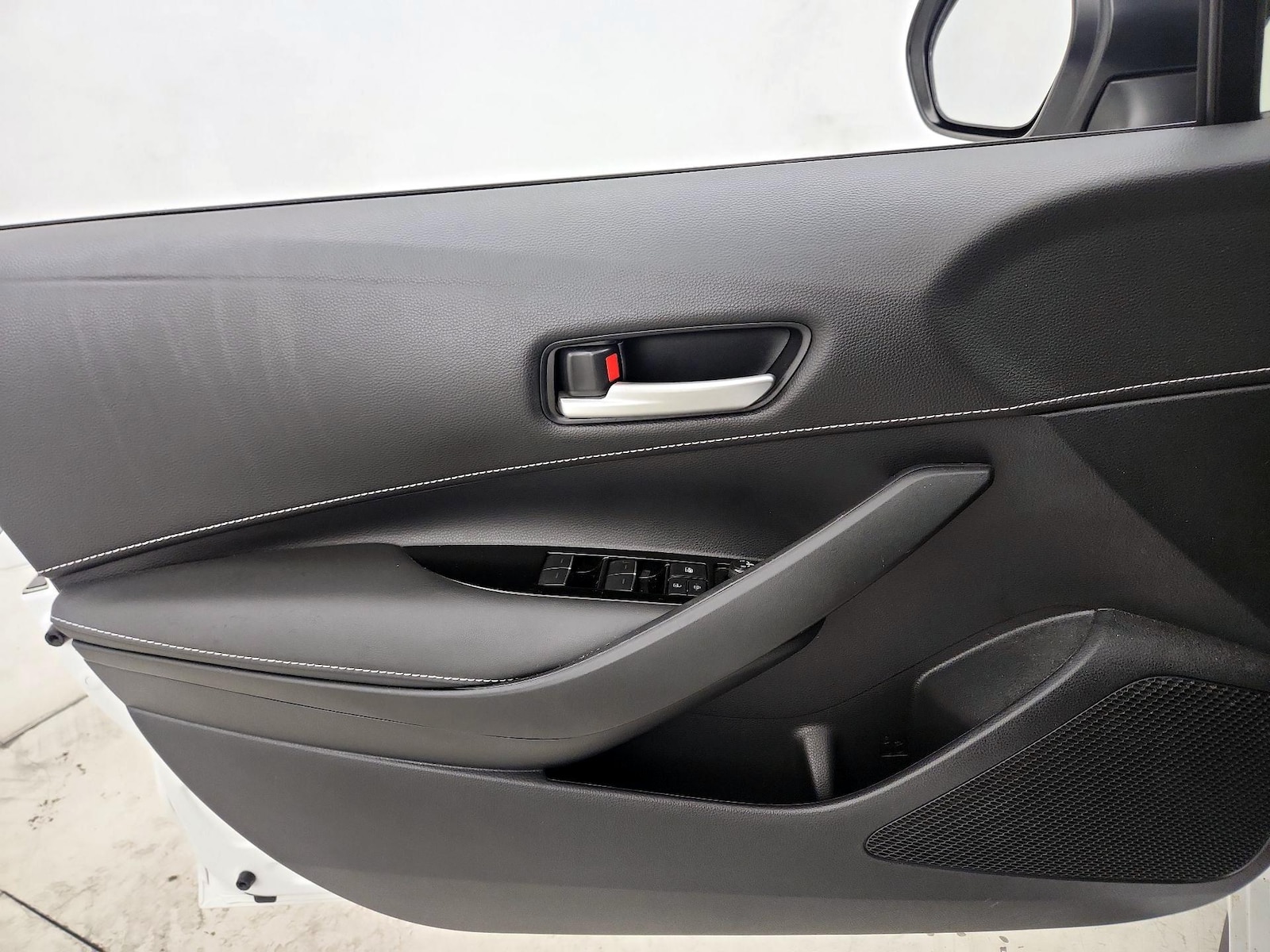 2022 Toyota Corolla Hatchback Nightshade - Photo 13