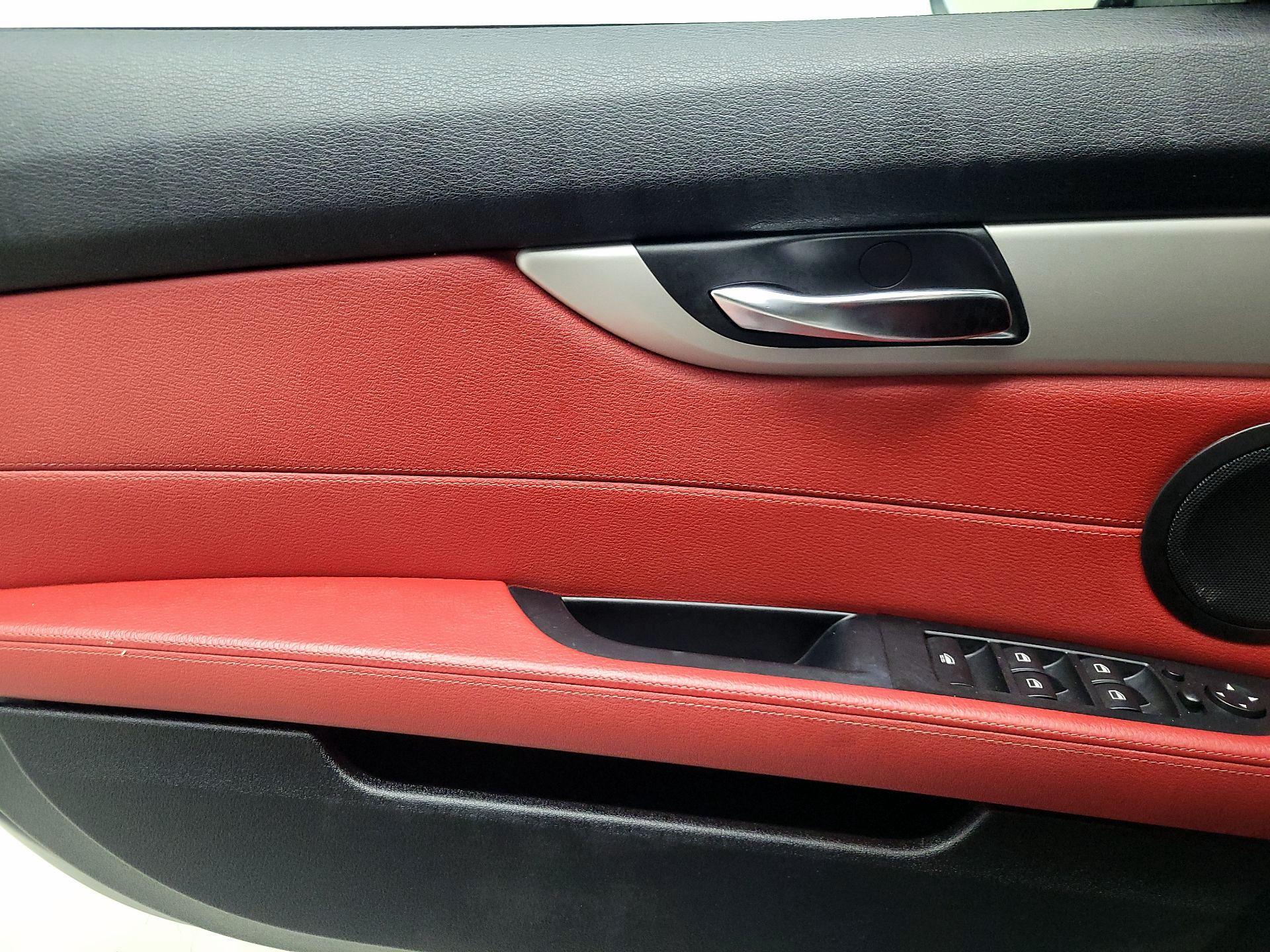 Thumbnail: 2015 BMW Z4 - 12