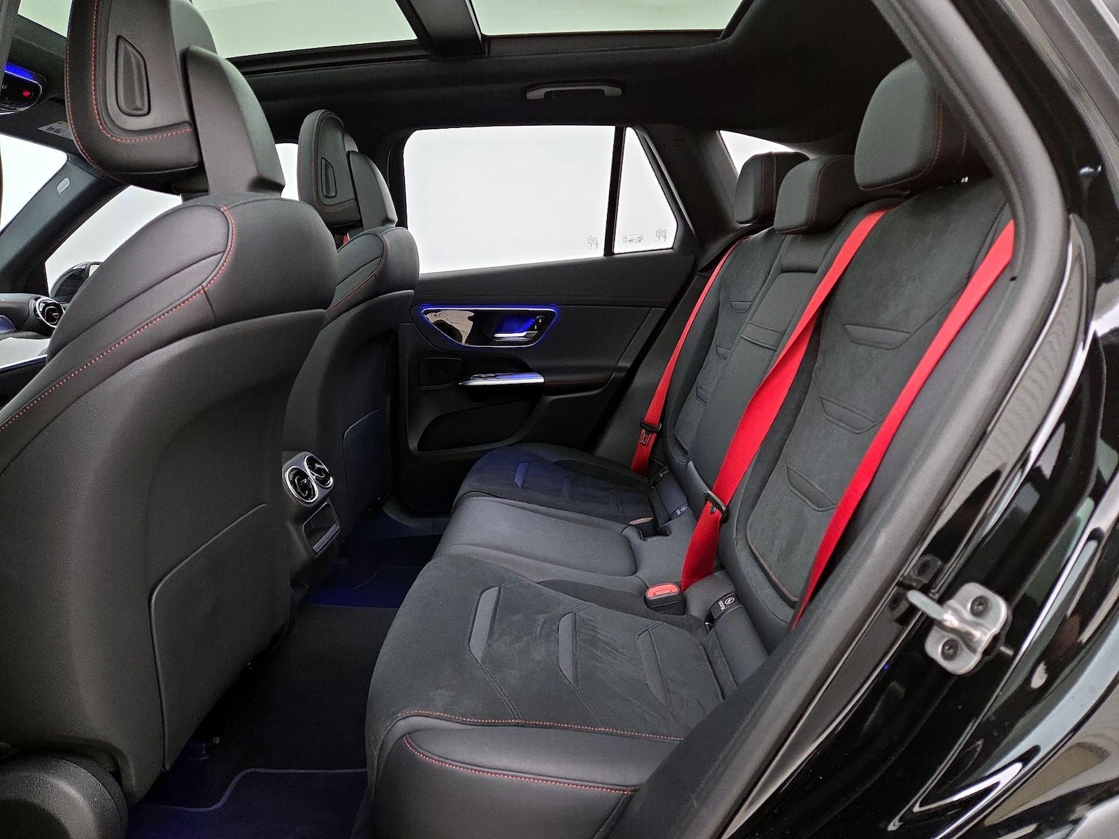 2025 Mercedes-Benz GLC AMG GLC43 - Photo 21