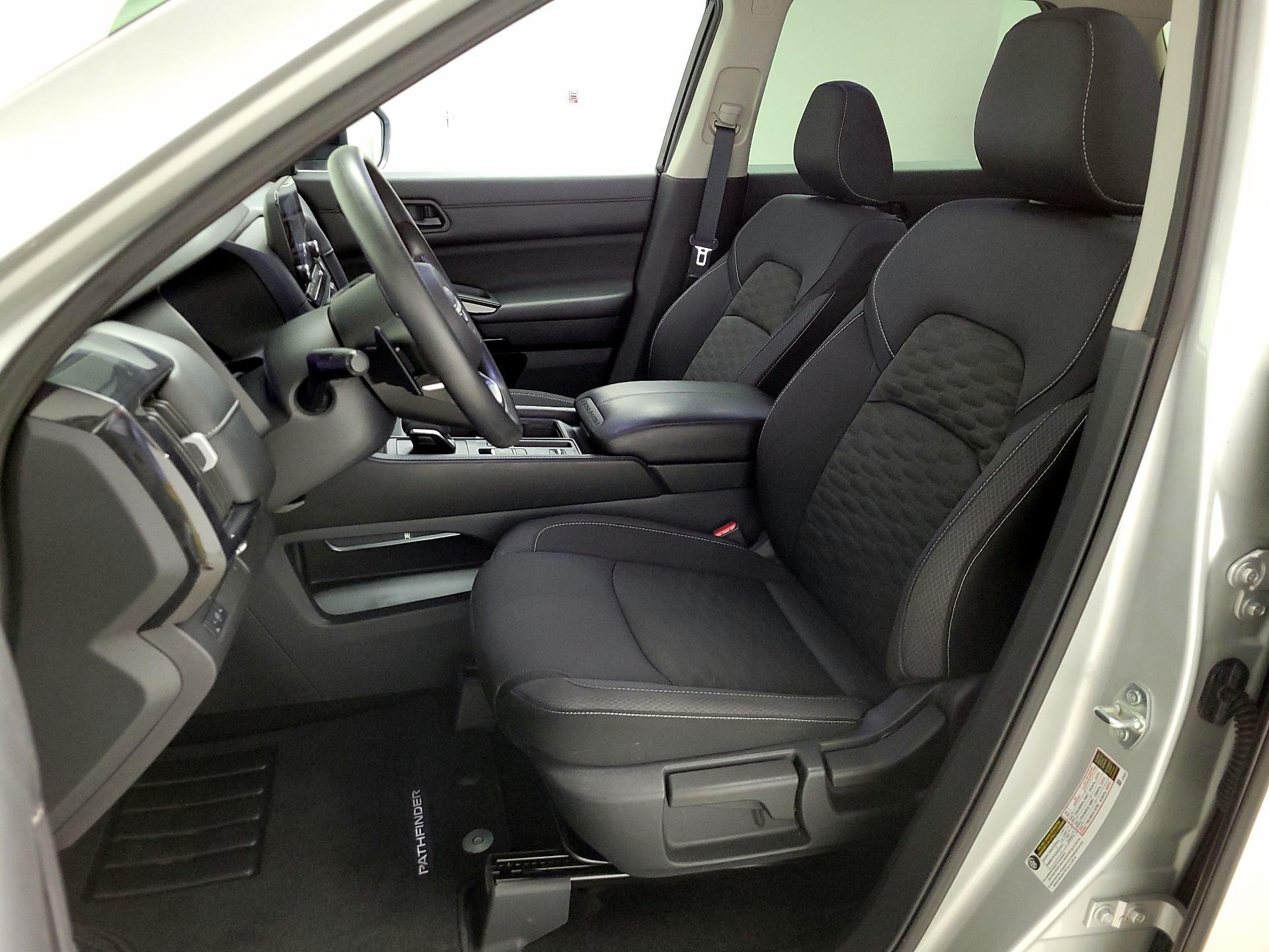Thumbnail: 2024 Nissan Pathfinder - 11