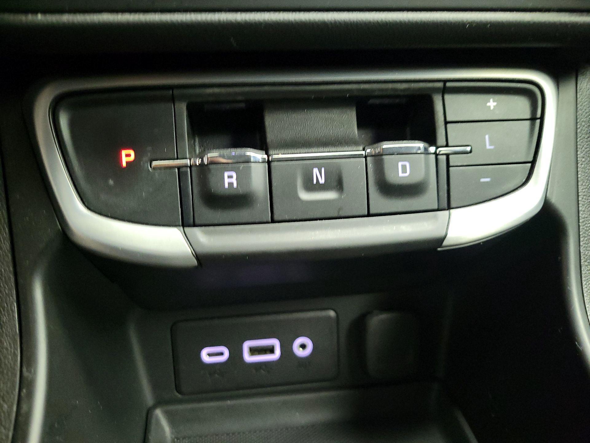 Thumbnail: 2022 GMC Terrain - 17