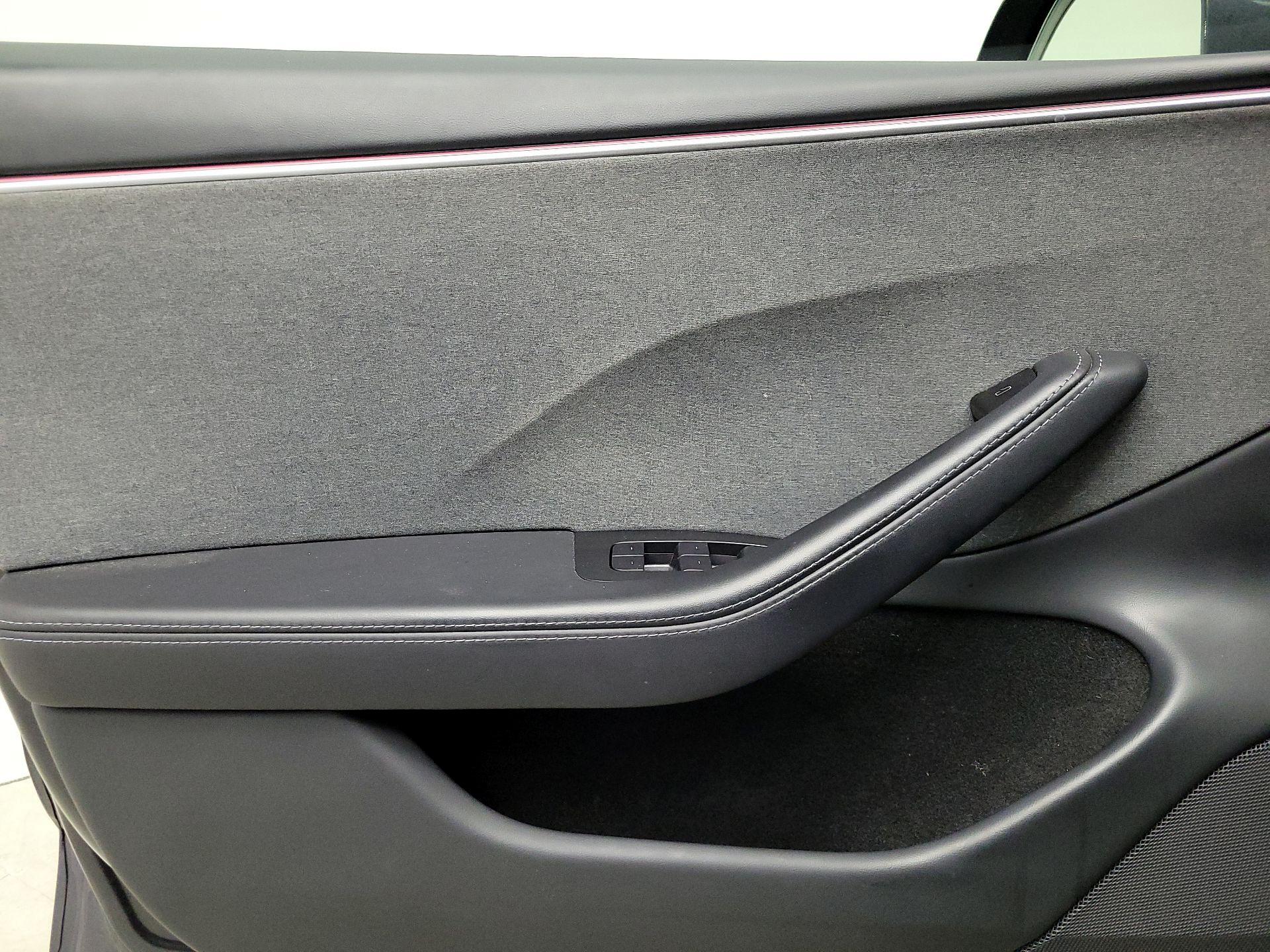 Thumbnail: 2025 Tesla Model 3 - 12