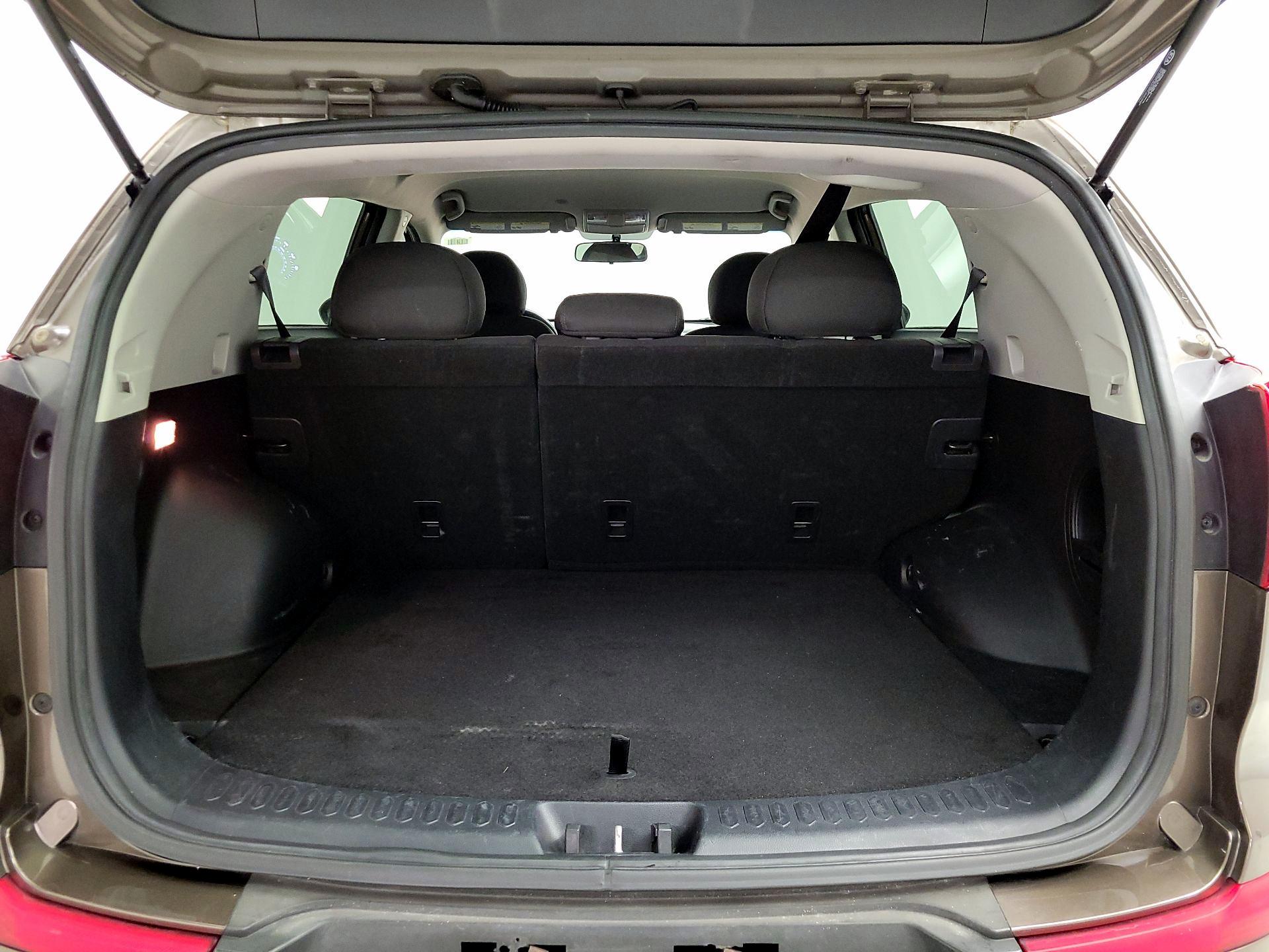 Thumbnail: 2015 Kia Sportage - 19