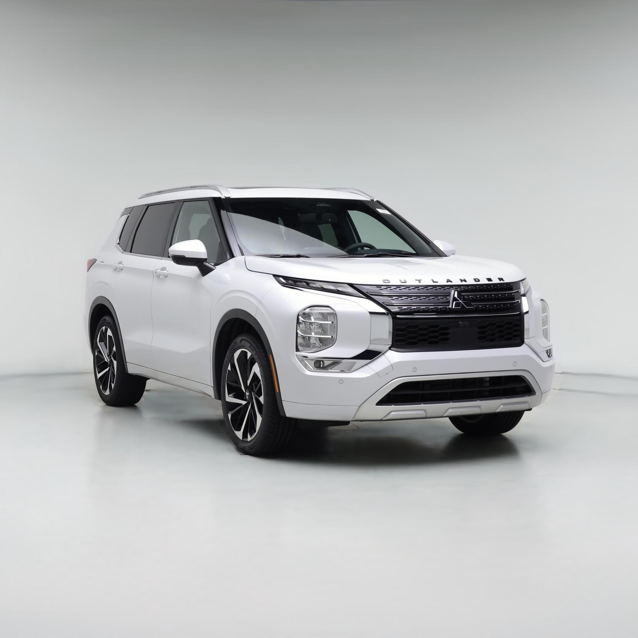 Thumbnail: 2022 Mitsubishi Outlander - 1