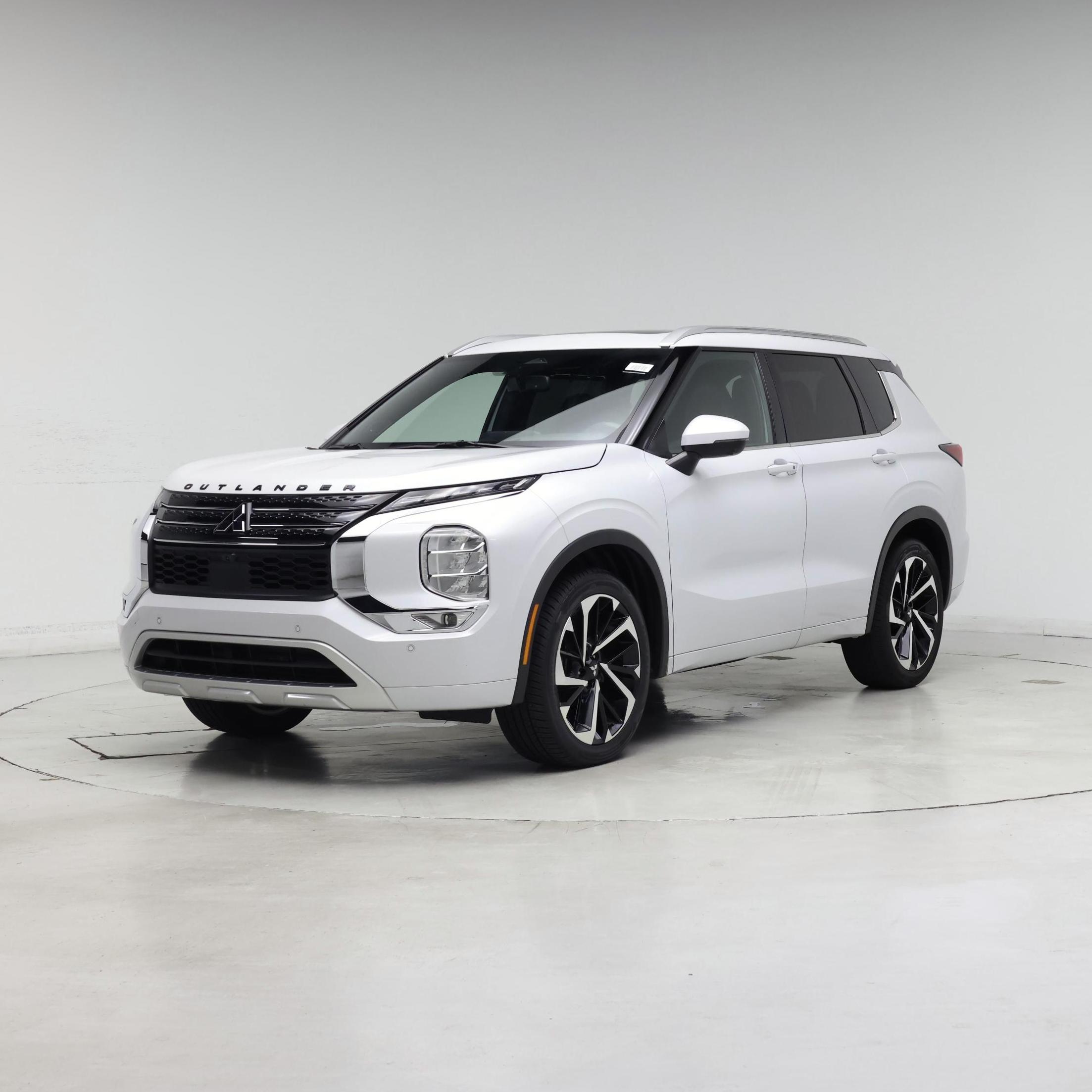 Thumbnail: 2022 Mitsubishi Outlander - 4