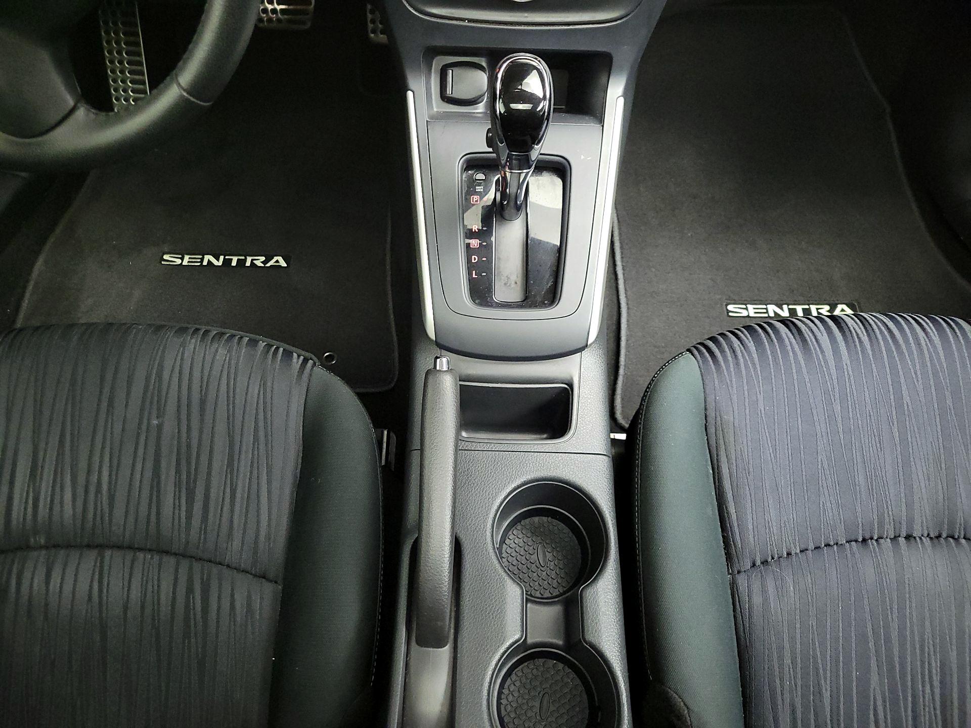 Thumbnail: 2019 Nissan Sentra - 17
