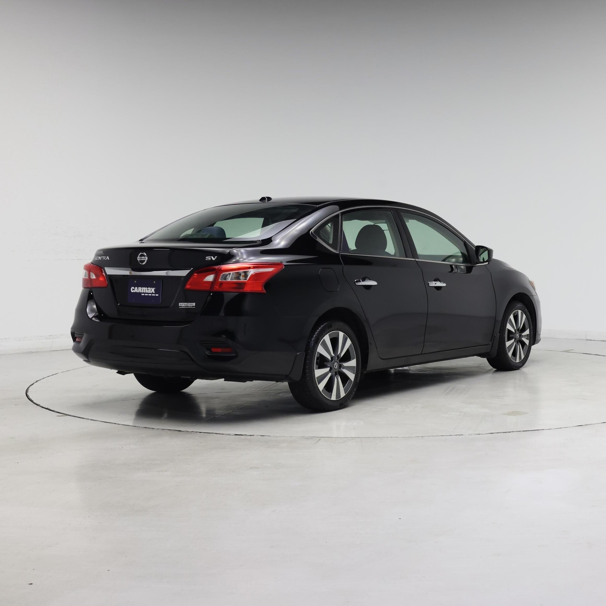 Thumbnail: 2019 Nissan Sentra - 8