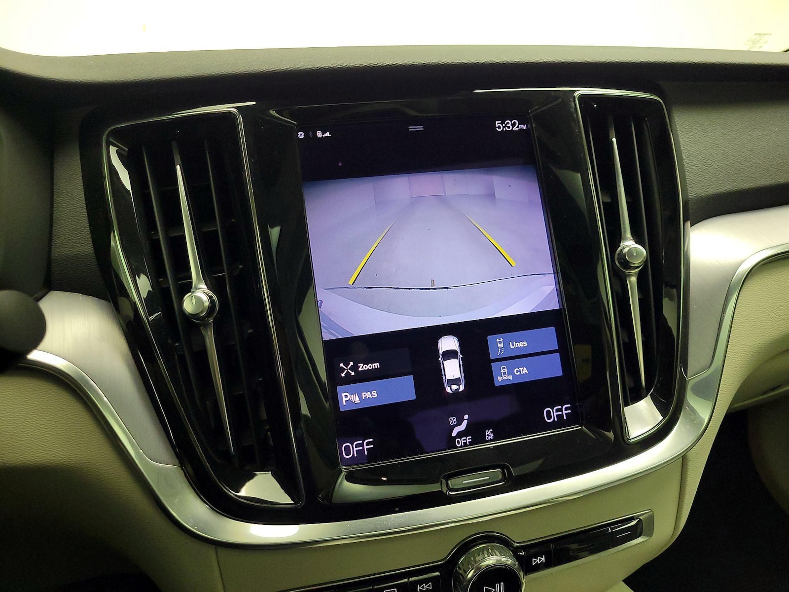 2021 Volvo S60 Momentum - Photo 16