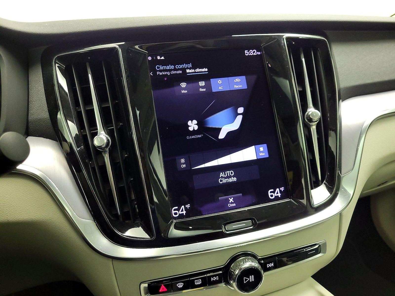 2021 Volvo S60 Momentum - Photo 18