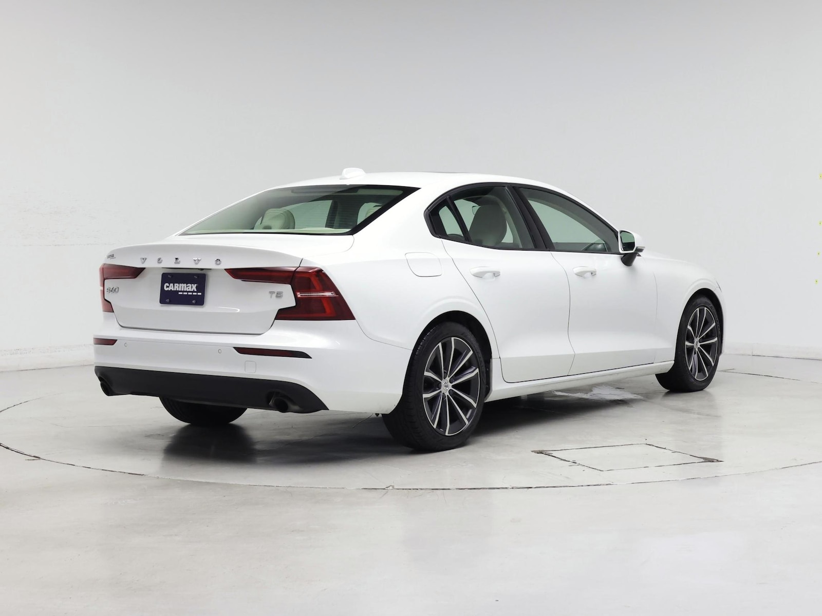 2021 Volvo S60 Momentum - Photo 9