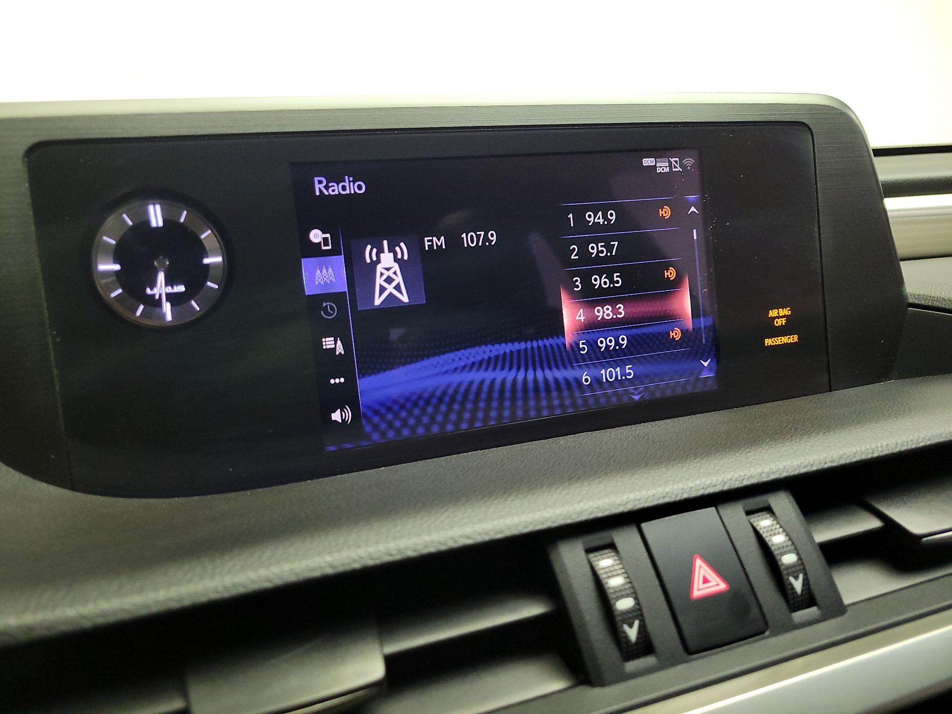 Thumbnail: 2019 Lexus ES - 15
