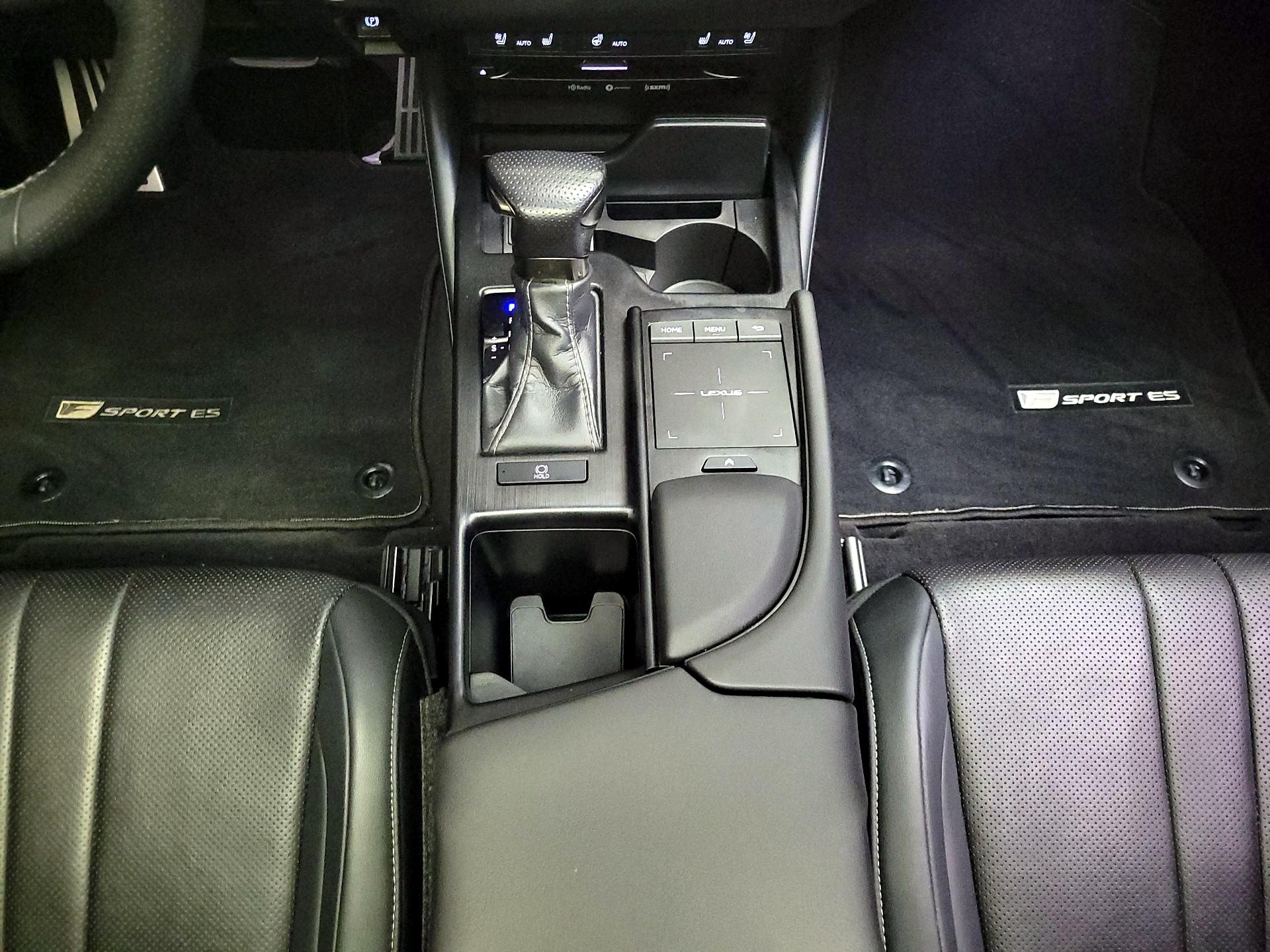 Thumbnail: 2019 Lexus ES - 17