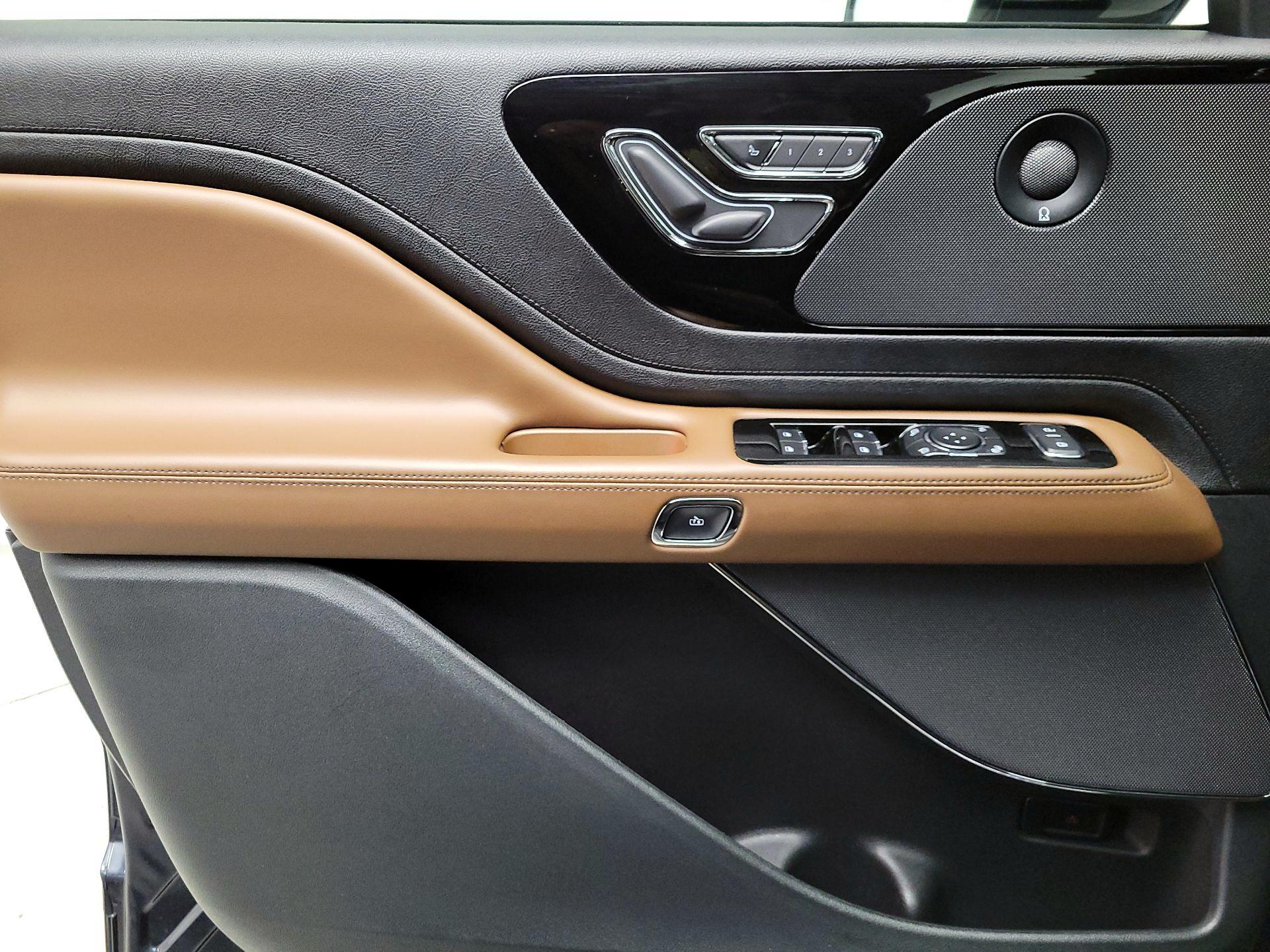 Thumbnail: 2024 Lincoln Aviator - 12