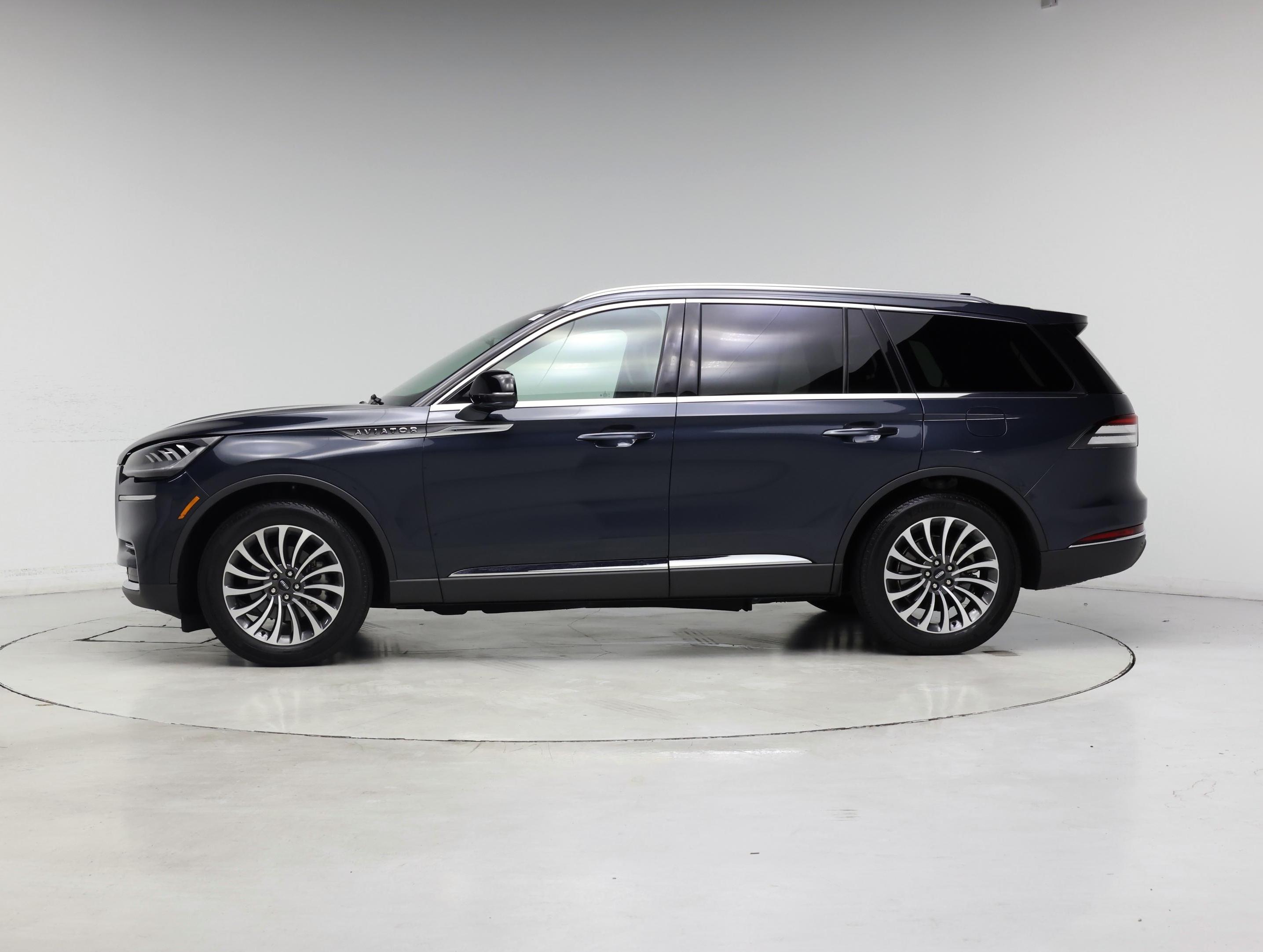 Thumbnail: 2024 Lincoln Aviator - 3