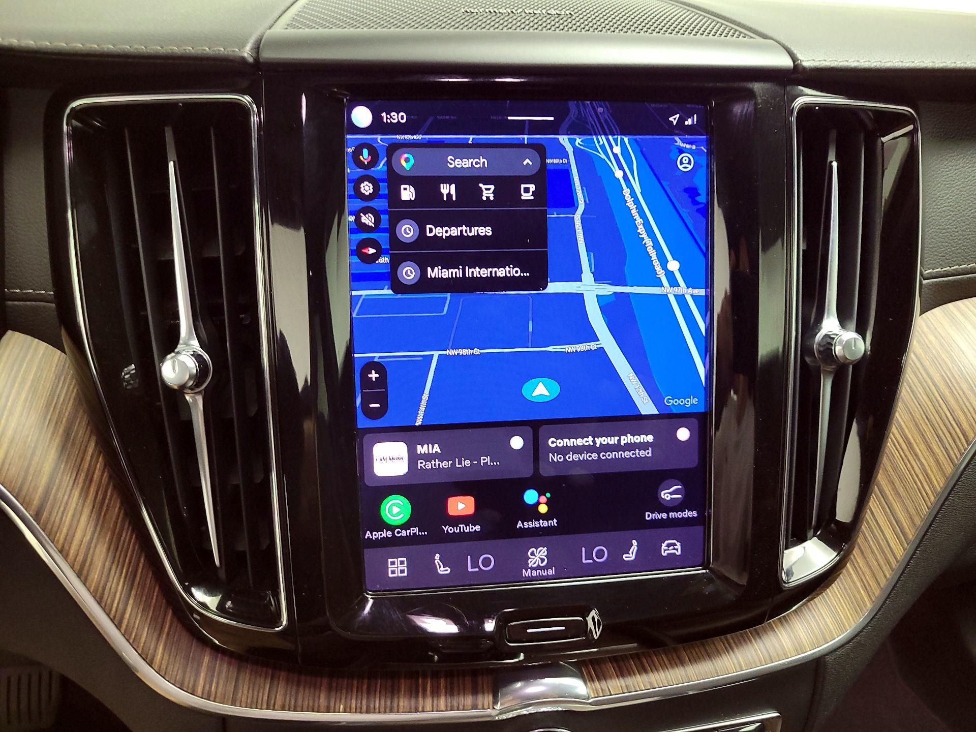 Thumbnail: 2022 Volvo XC60 - 15