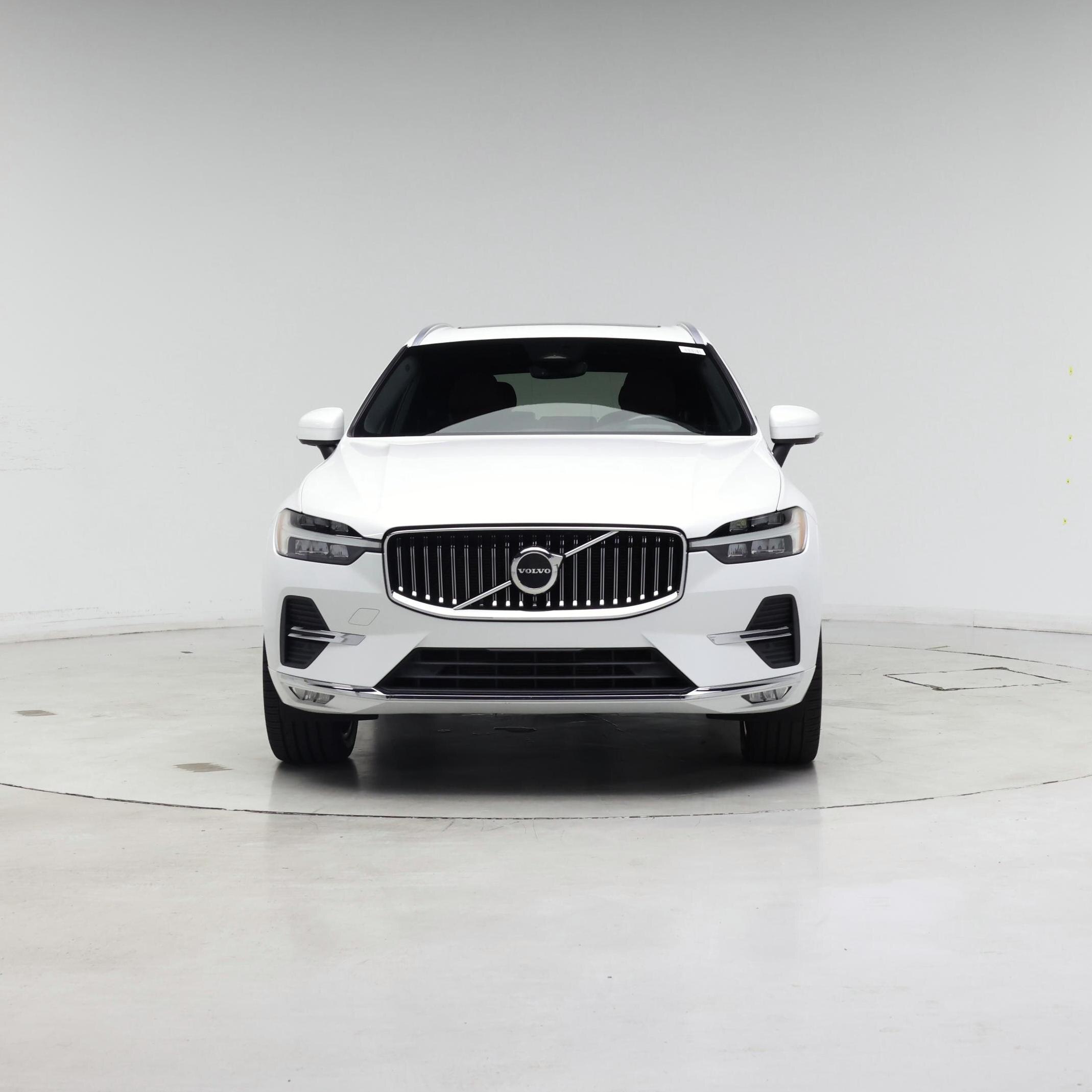 Thumbnail: 2022 Volvo XC60 - 5
