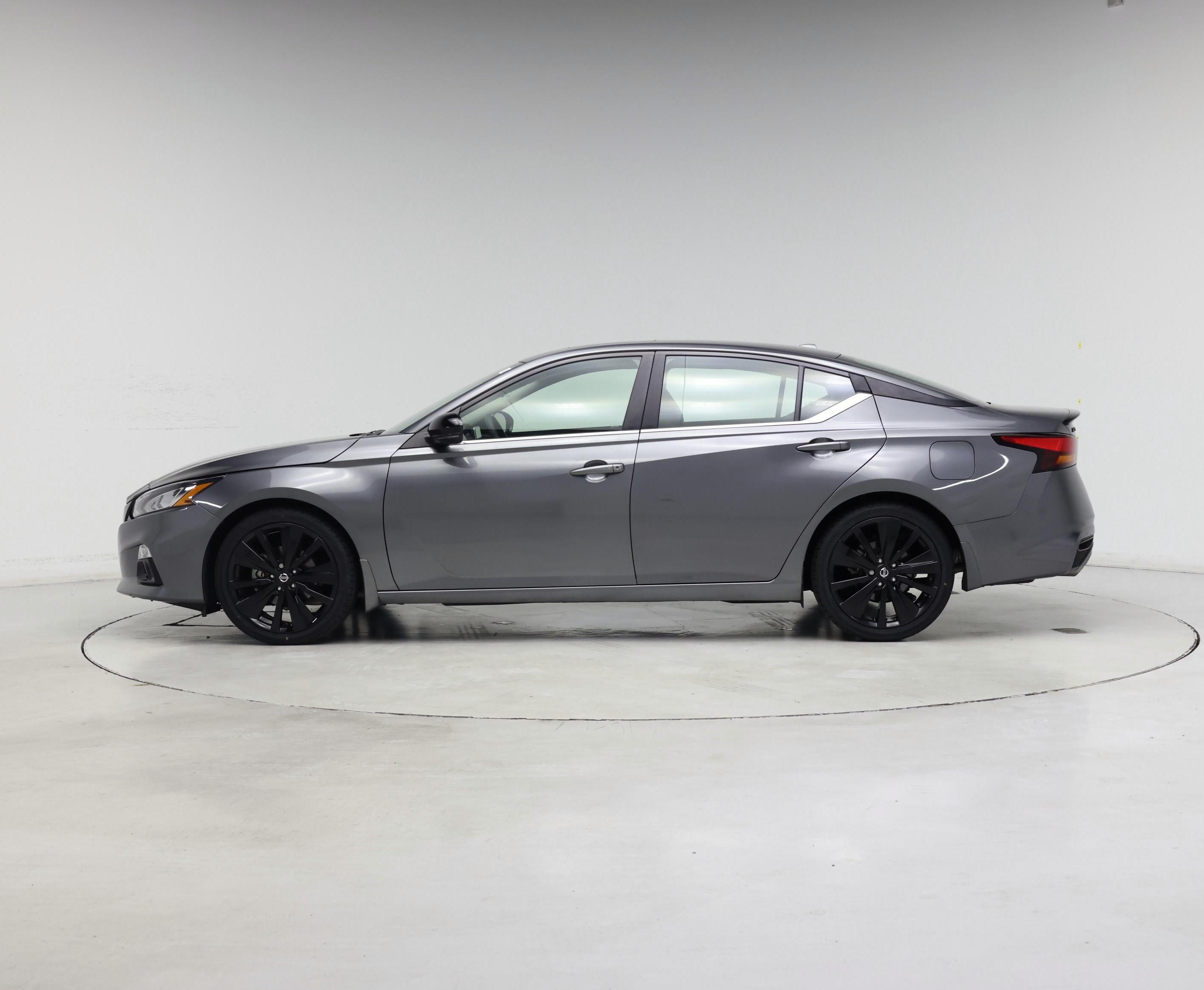 Thumbnail: 2022 Nissan Altima - 3