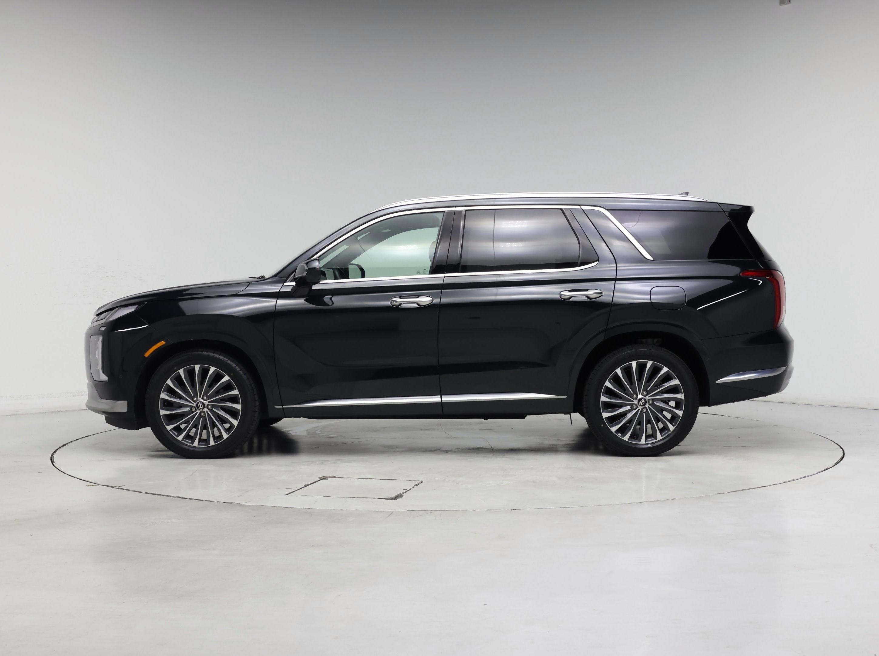Thumbnail: 2023 Hyundai Palisade - 3