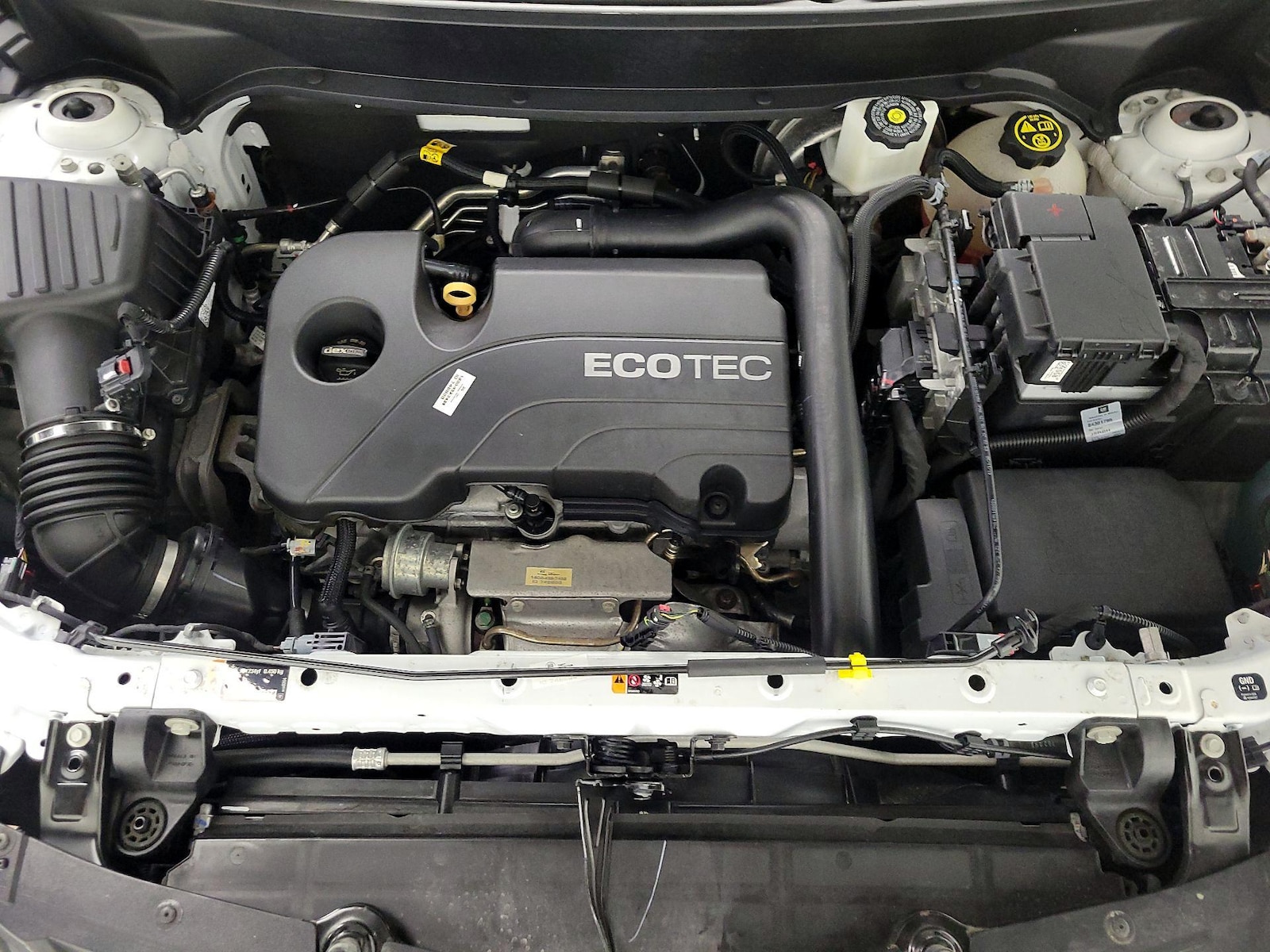 2020 Chevrolet Equinox LS - Photo 23