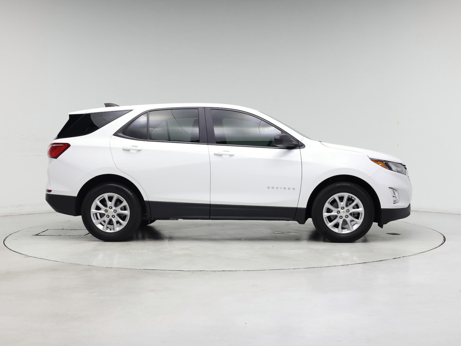 2020 Chevrolet Equinox LS - Photo 8
