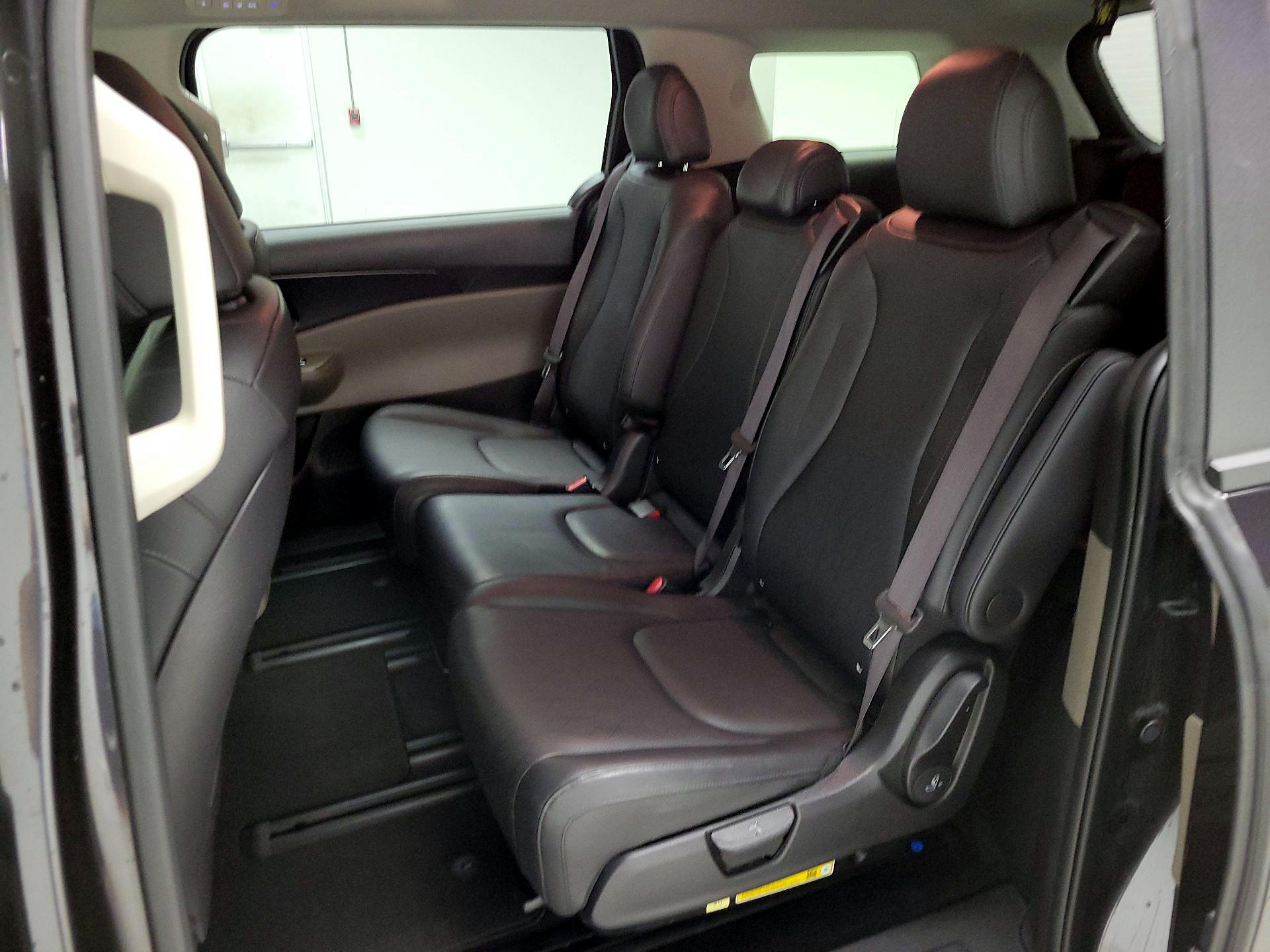 Thumbnail: 2025 Kia Carnival - 20