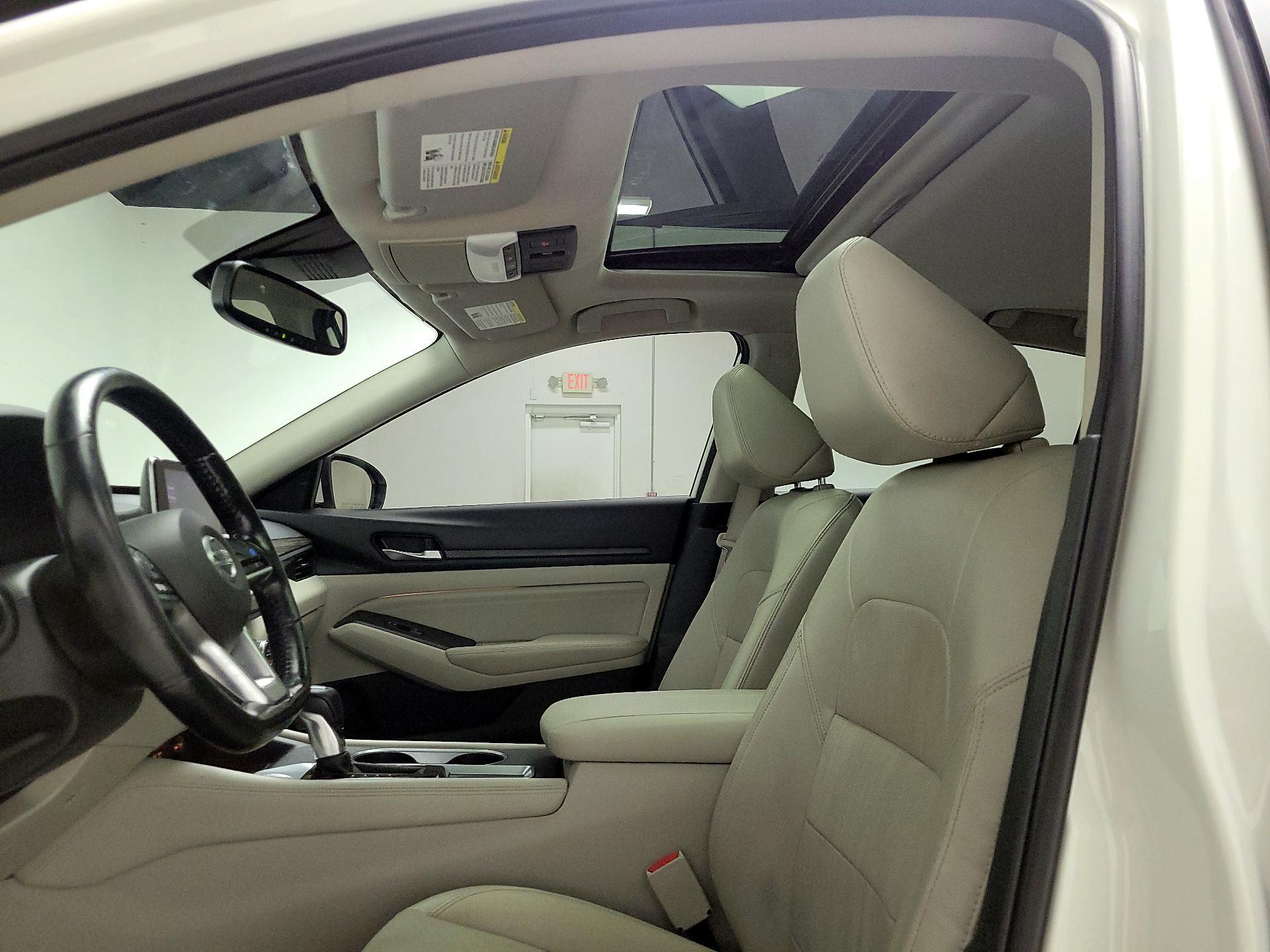 Thumbnail: 2019 Nissan Altima - 20