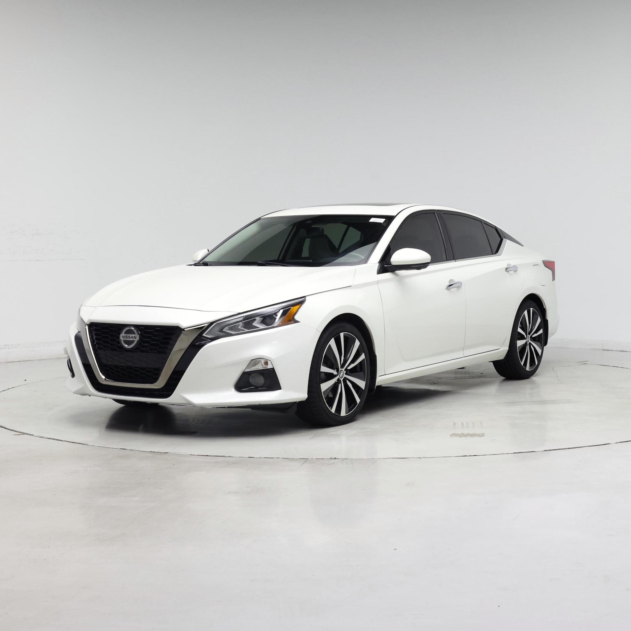 Thumbnail: 2019 Nissan Altima - 4