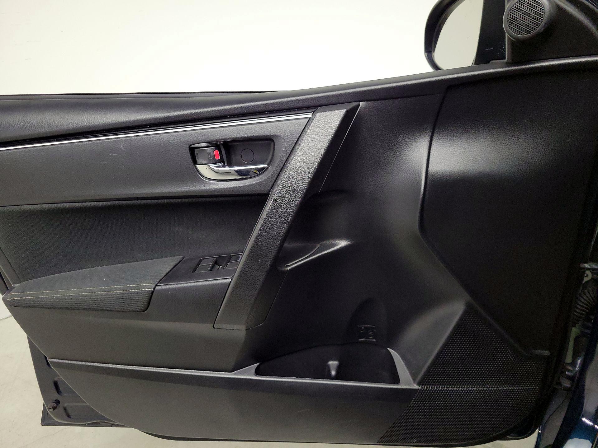 Thumbnail: 2019 Toyota Corolla - 12