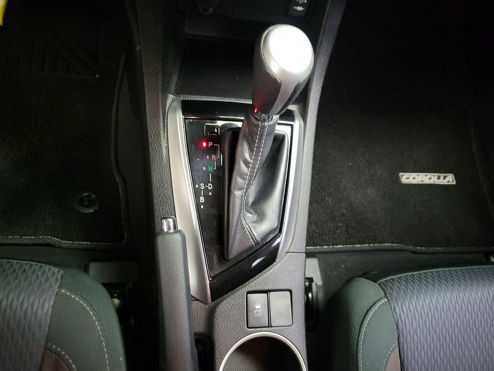 Thumbnail: 2019 Toyota Corolla - 17