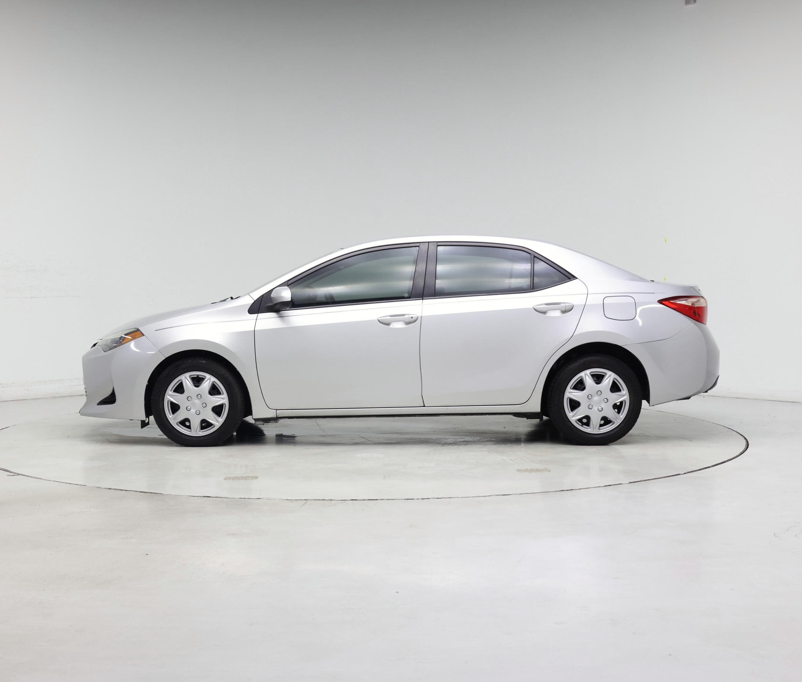 Thumbnail: 2017 Toyota Corolla - 3