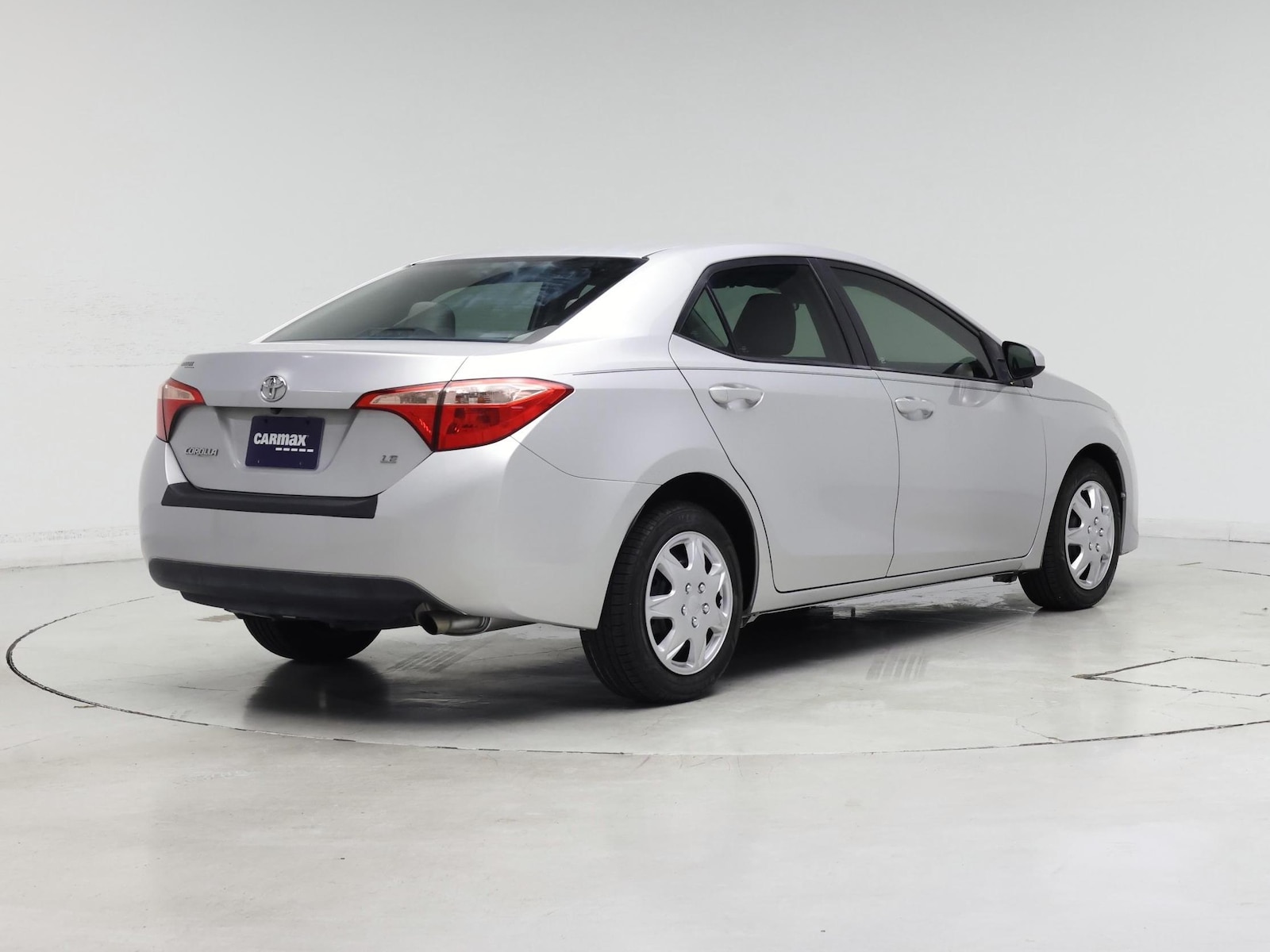 2017 Toyota Corolla LE - Photo 9